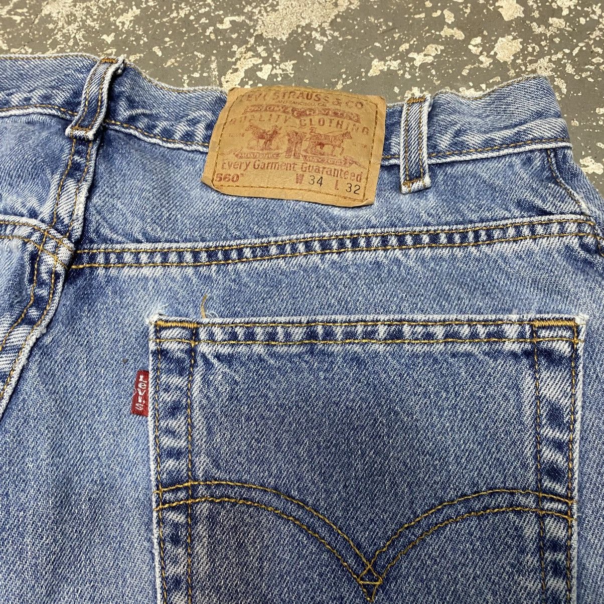 Levi's × Vintage Vintage Levi’s 560 Baggy Fit Blue Denim Jeans USA 90s Size US 33 - 6 Thumbnail