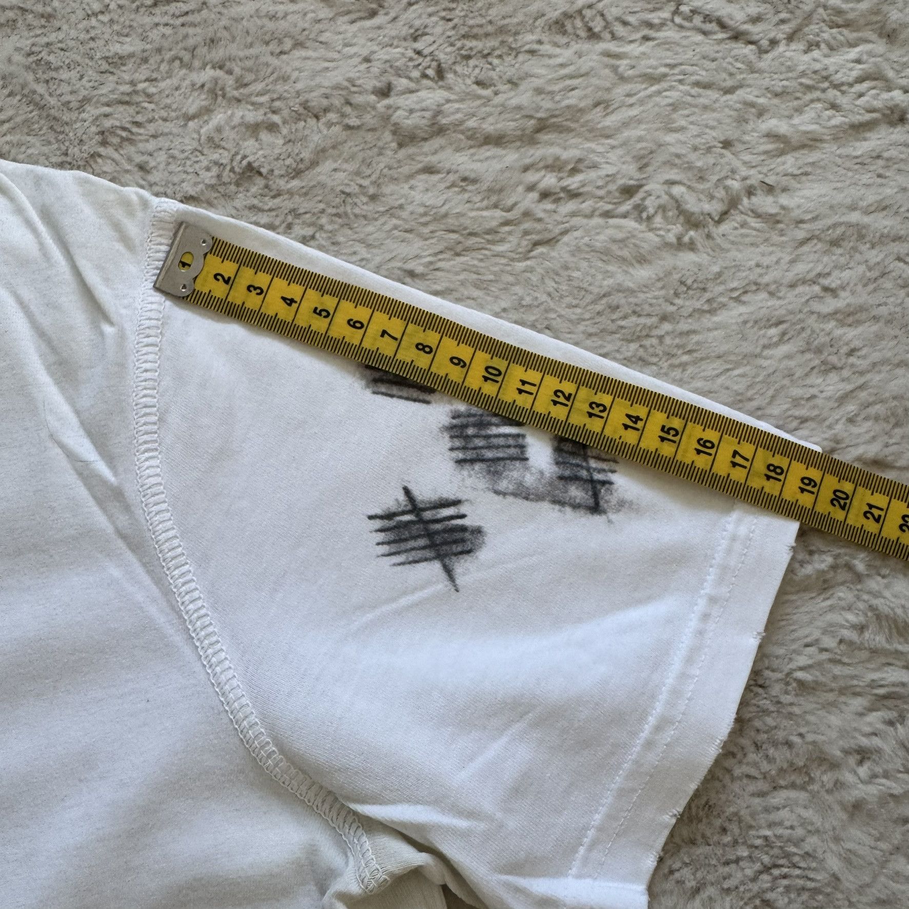 Dsquared2 Dsquared2 White Graphic Tee w/ Distressed Print – Size M Size US M / EU 48-50 / 2 - 6 Thumbnail