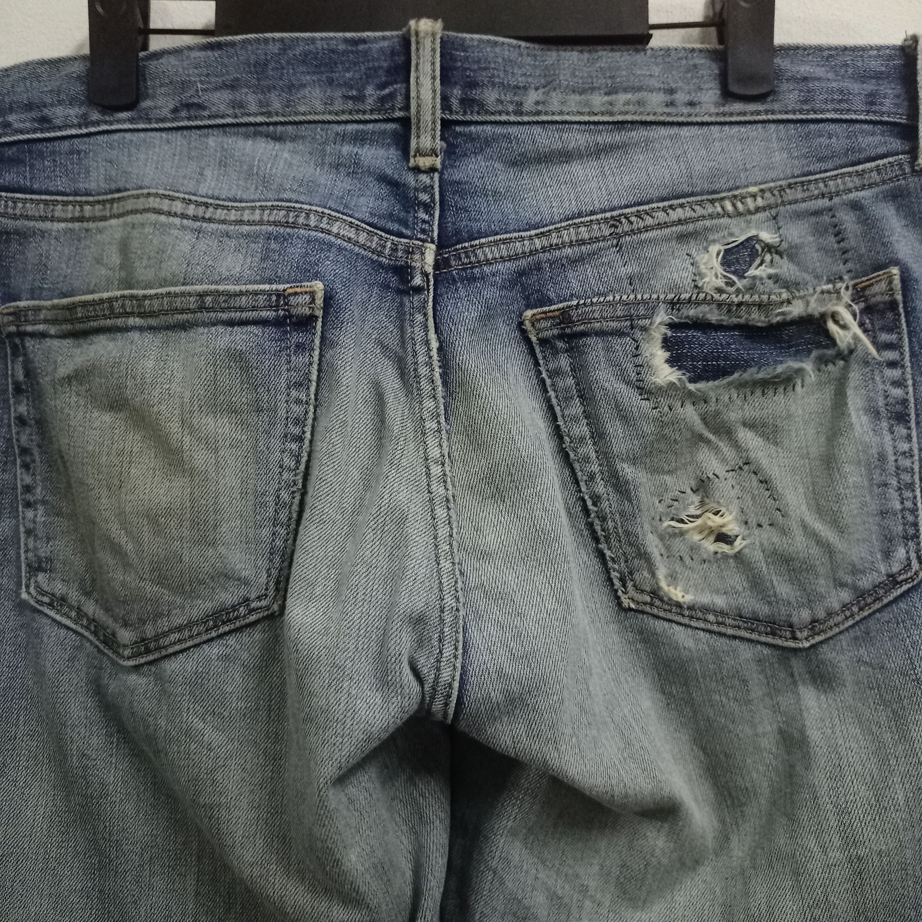 Japanese Brand × Uniqlo Vintage Japanese Uniqlo Blue Wash Distressed Selvedge Jeans Size US 35 - 6 Thumbnail