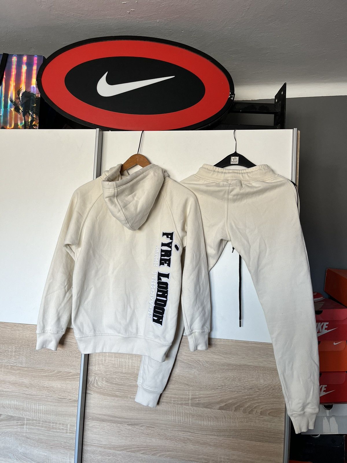 Designer Fyre London Takeover Tracksuit Hoodie / Pant Joggers UK Drip Size US XS / EU 42 / 0 - 2 Thumbnail