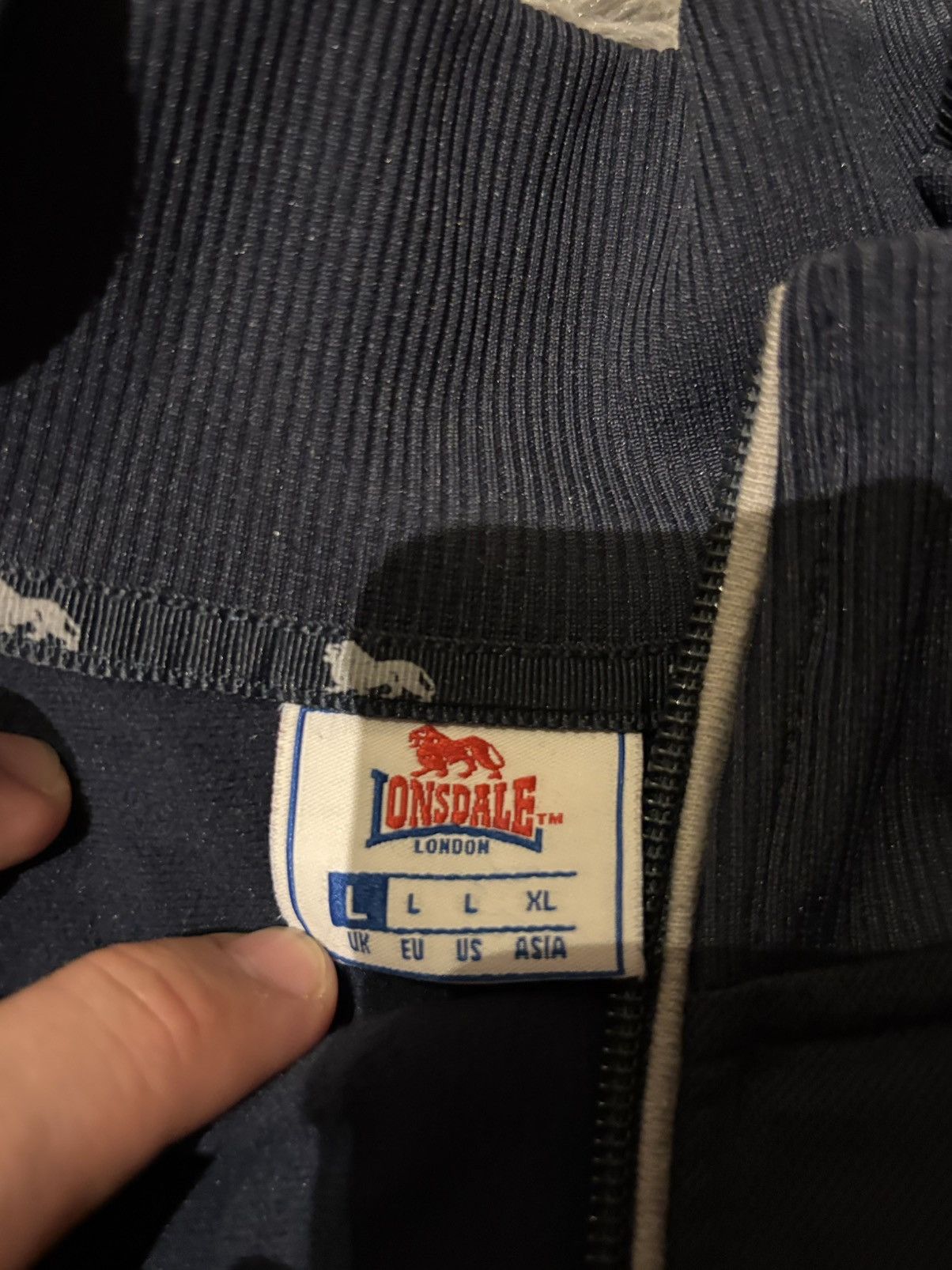 Lonsdale Lonsdale zip Size US L / EU 52-54 / 3 - 2 Thumbnail
