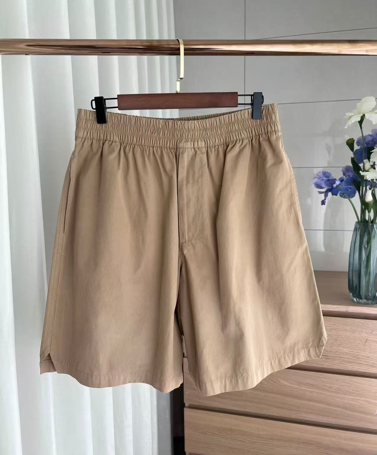 Bottega Veneta Bottega Veneta Men's Casual Shorts Size US 34 / EU 50 - 1 Thumbnail