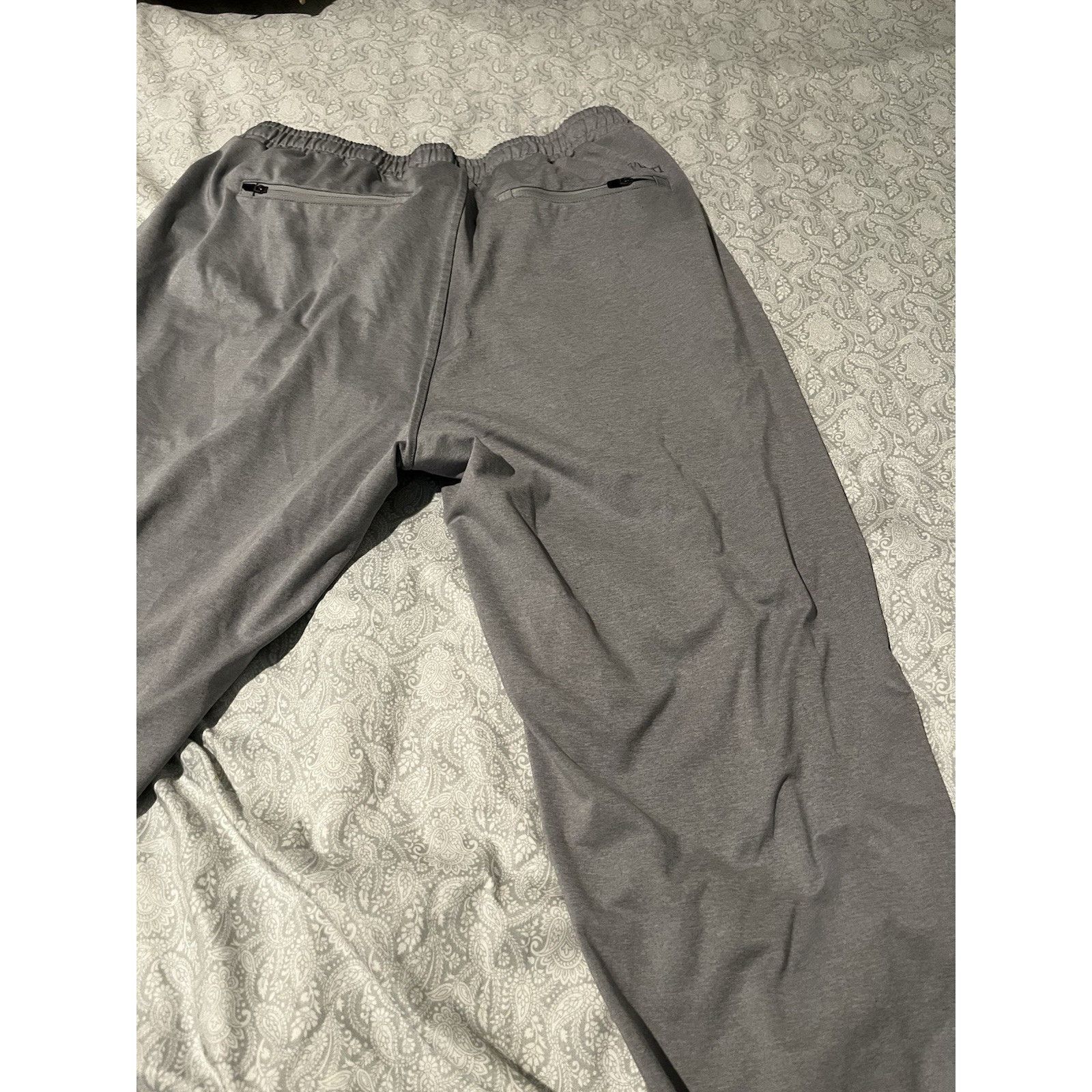 Vuori Vuori Men's Performance Jogger Gray Size Medium Zip Pockets Size US 32 / EU 48 - 10 Thumbnail