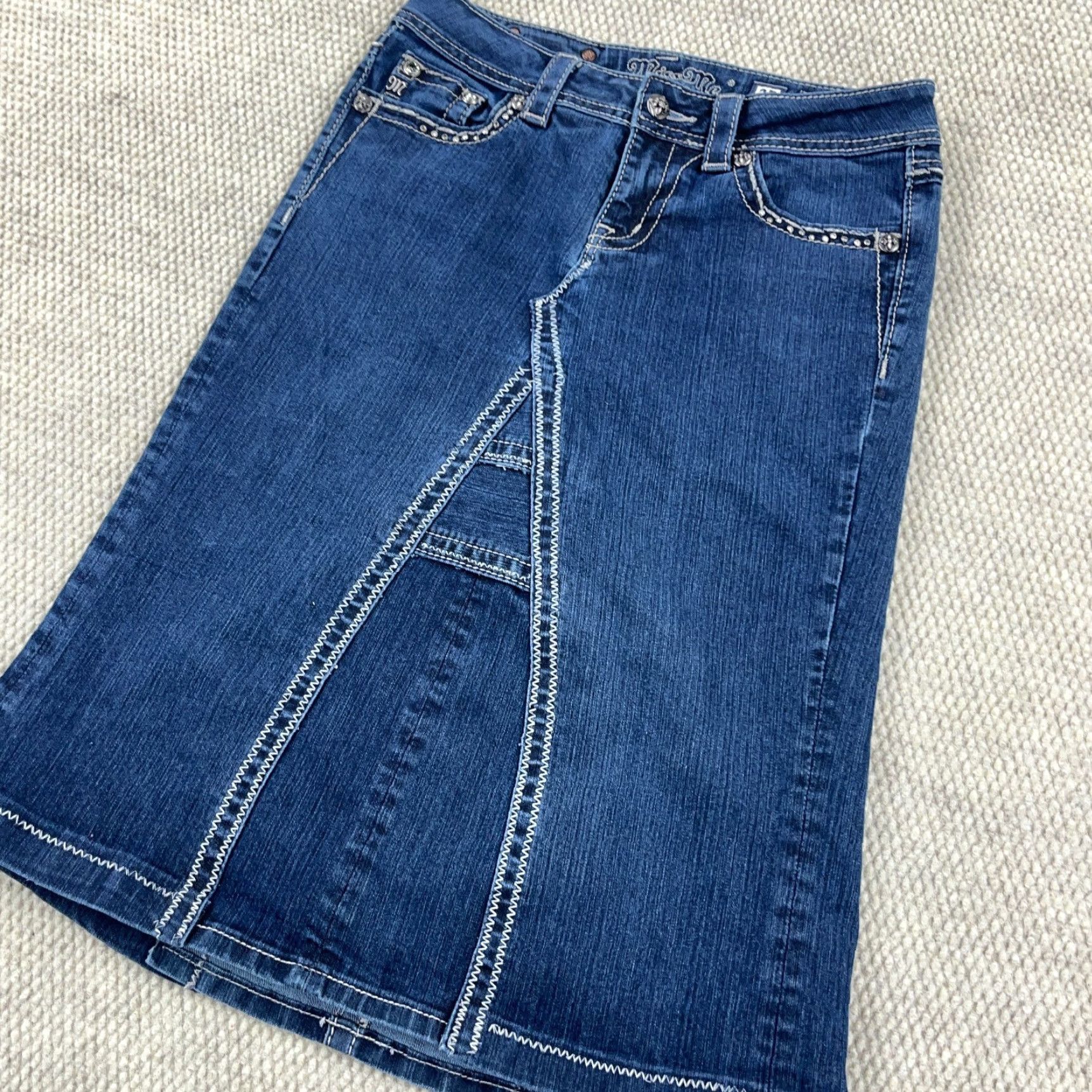Miss Me Miss Me Denim Skirt Women Size 27 A-Line Midi Blue Casual Flap Pockets Size 27" / US 4 / IT 40 - 3 Thumbnail