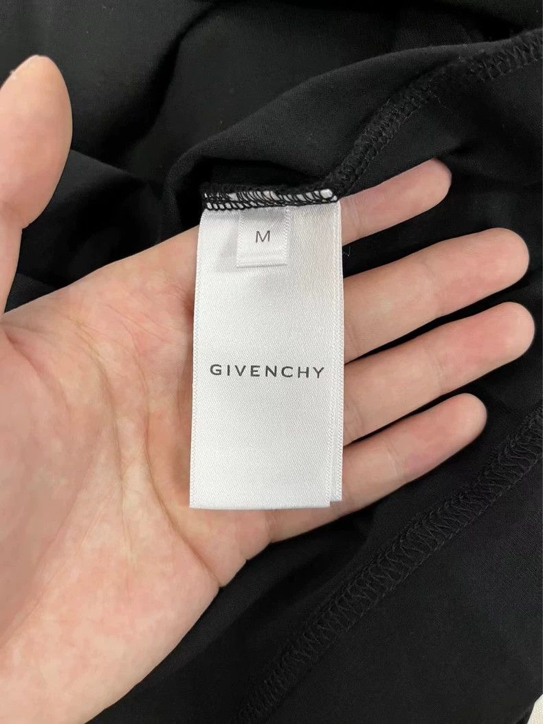 Givenchy Givenchy Collaborative Black Graffiti Flocking Short Sleev Size US M / EU 48-50 / 2 - 4 Thumbnail