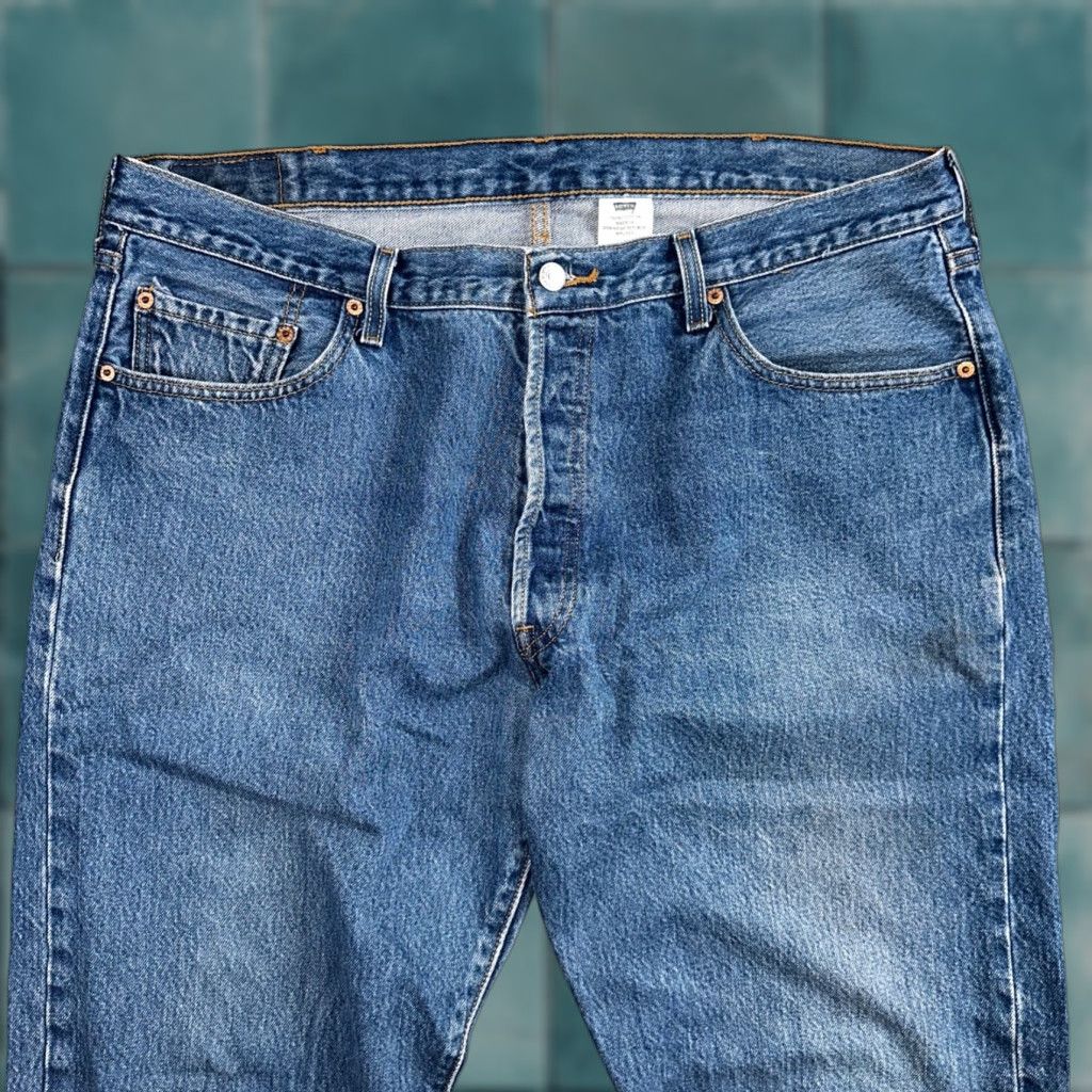 Levi's VINTAGE Levi's 501 Jeans Men Classic Straight Blue Denim 42x32 90s Mid Rise 10-12 in Regular Size US 42 / EU 58 - 1 Thumbnail