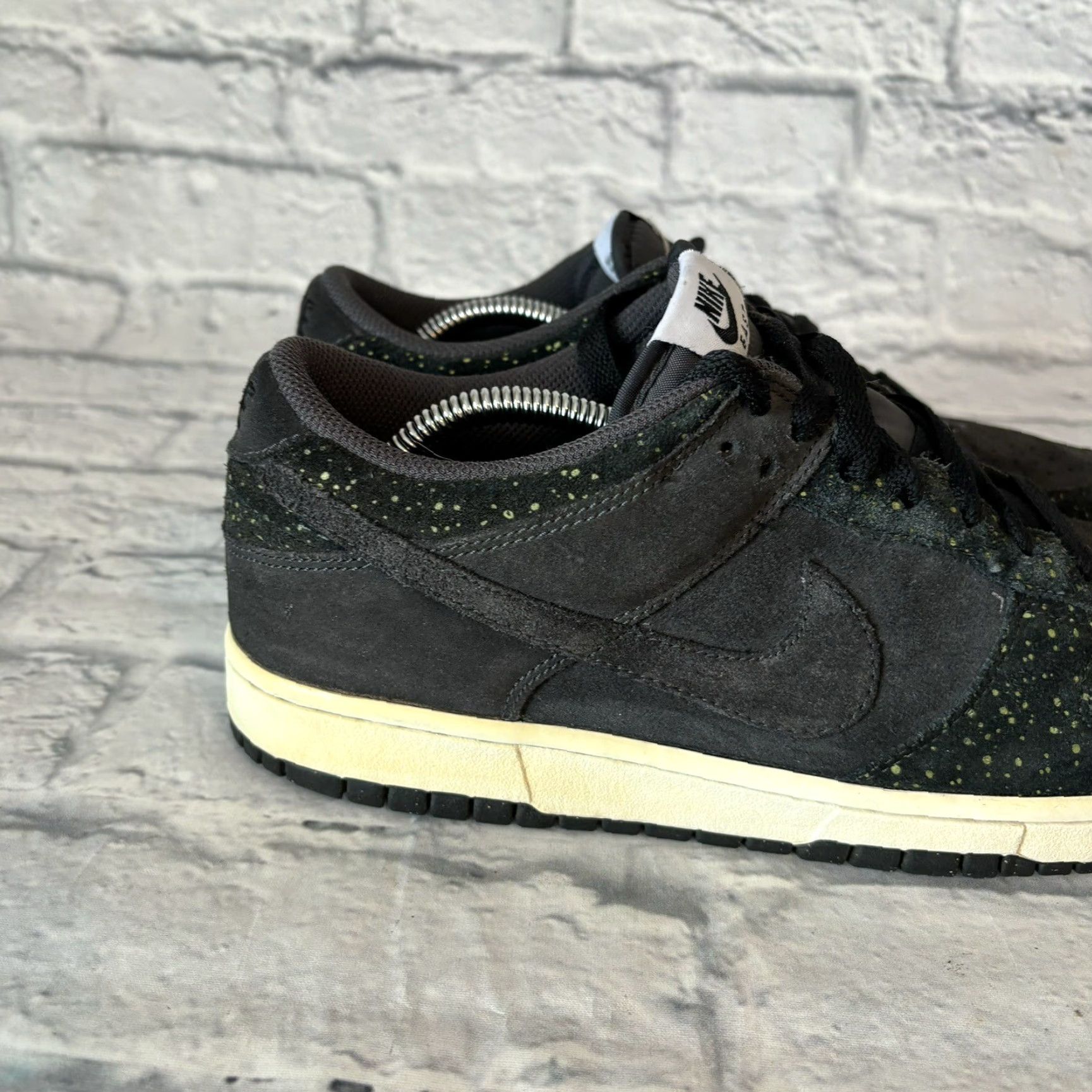 Nike Nike Dunk Low Shoes Men 9.5 Black Speckled Leather Suede 304714 992 Sneaker Low Top Size US 9 / EU 42 - 4 Thumbnail
