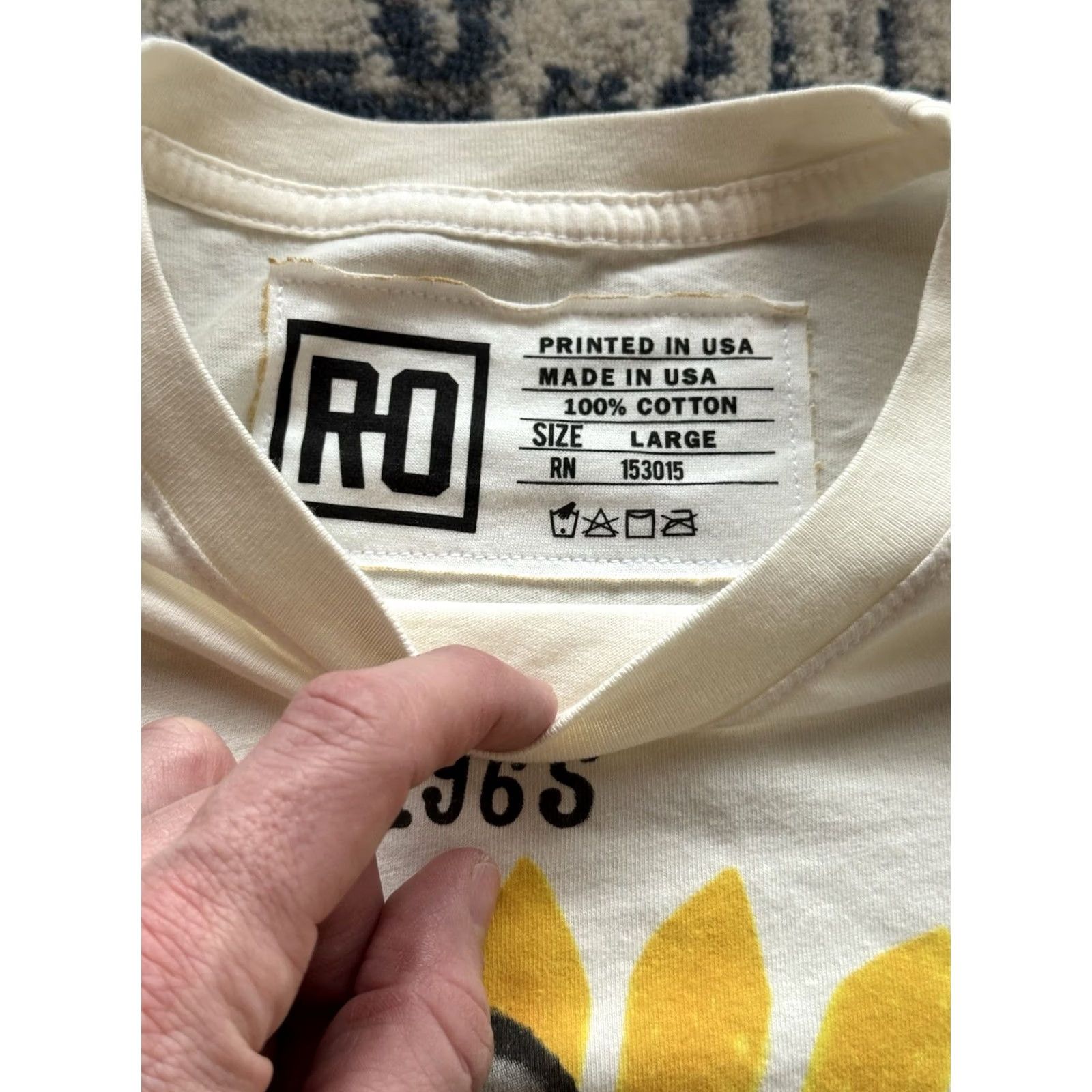 Roots VINTAGE Roots of Fight T-Shirt White Crew Neck Short Sleeve Logo Graphic Print USA 60s Civil Rights Mens L New With Tags NWT MLK Jr. Size US L / EU 52-54 / 3 - 5 Thumbnail