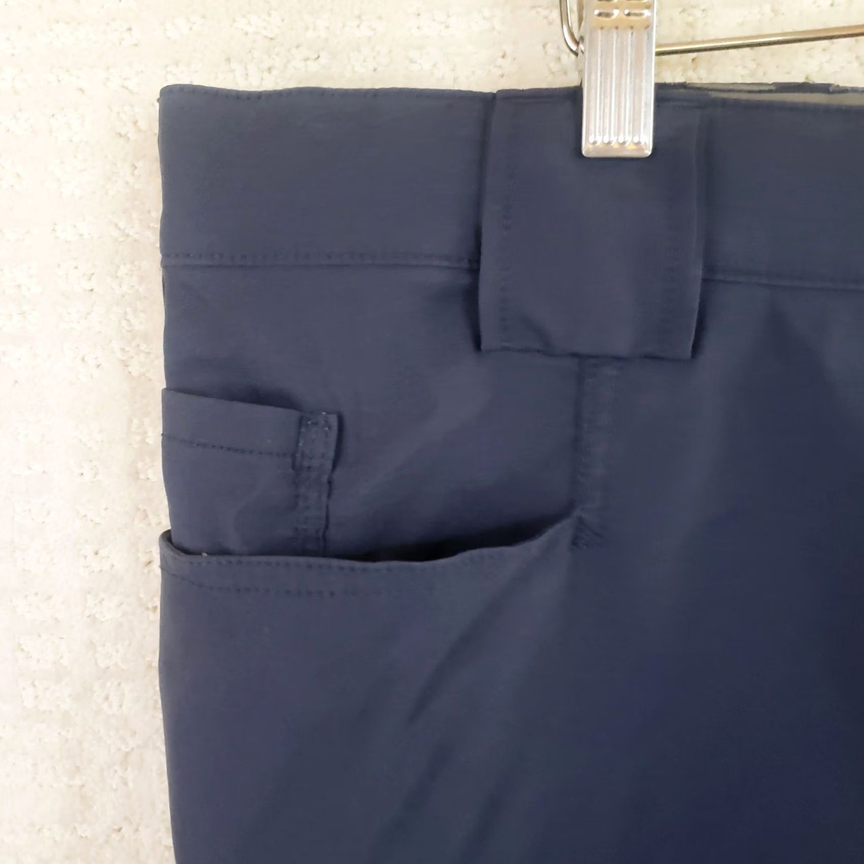Vintage Duluth Trading Cargo Shorts Men's Navy Blue Nylon Spandex Dry on the Fly 46"x9" Casual Workwear Outdoor Size US 30 / EU 46 - 3 Thumbnail