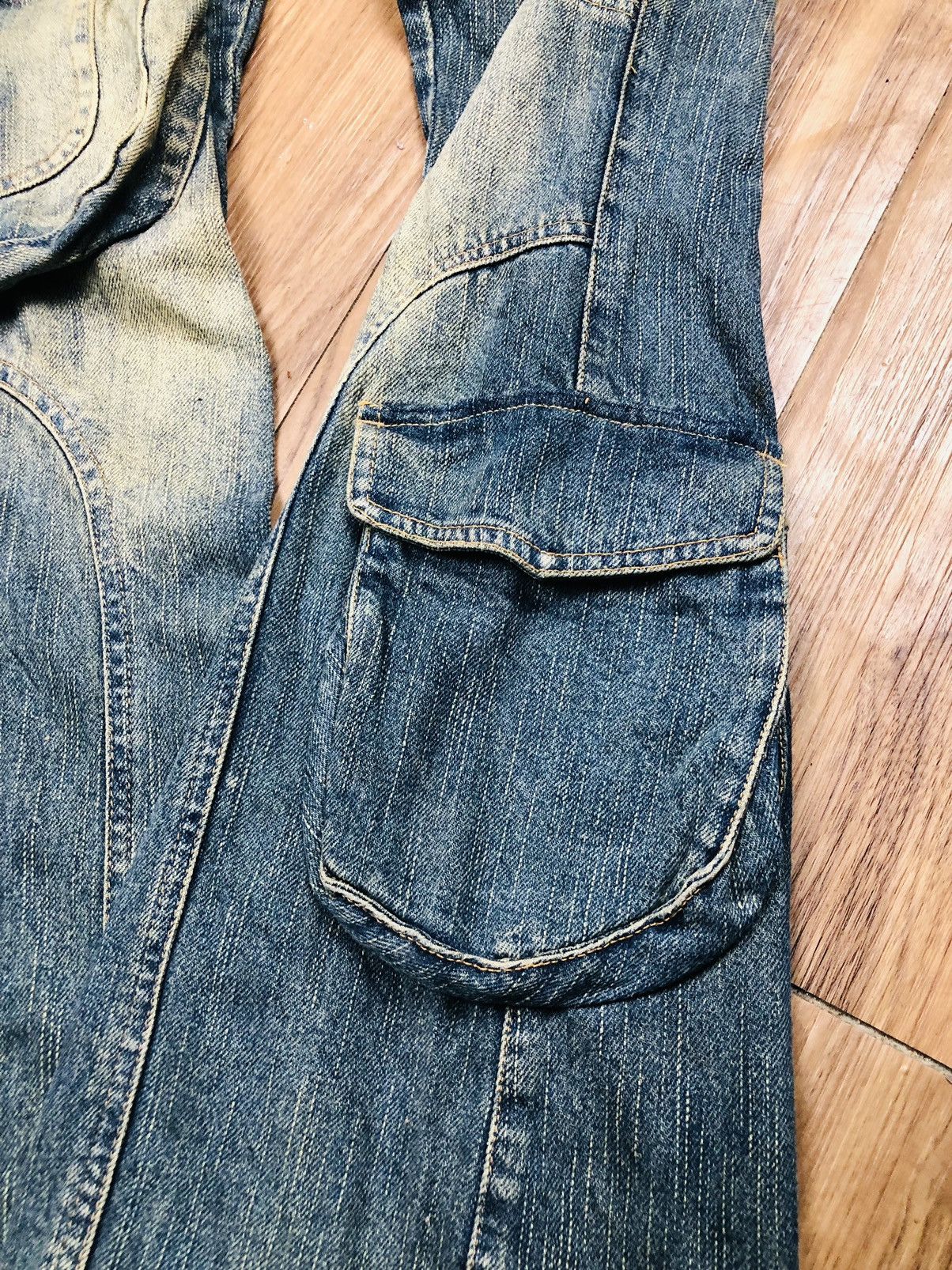 Japanese Brand Lav Y2k Multi-Pocket Cargo Flare Jeans (37) Size US 29 - 10 Thumbnail