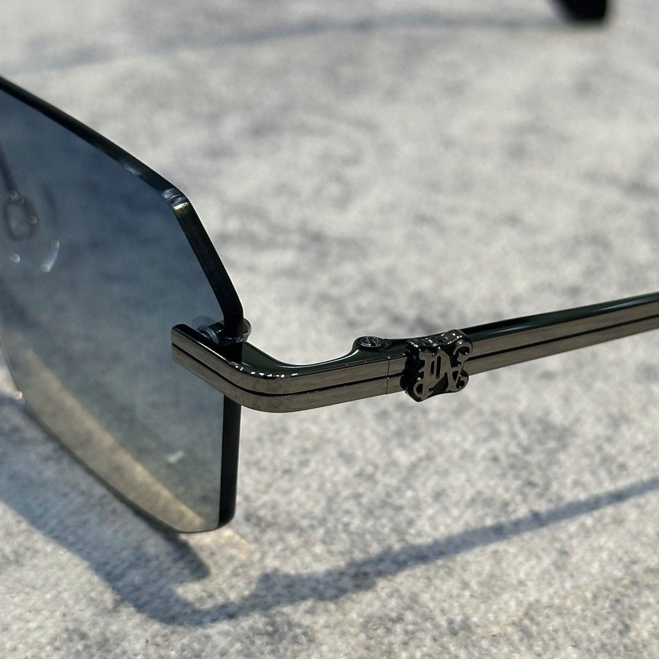 Palm Angels PALM ANGELS PERI10G 1007 Sunglasses Size ONE SIZE - 2 Thumbnail