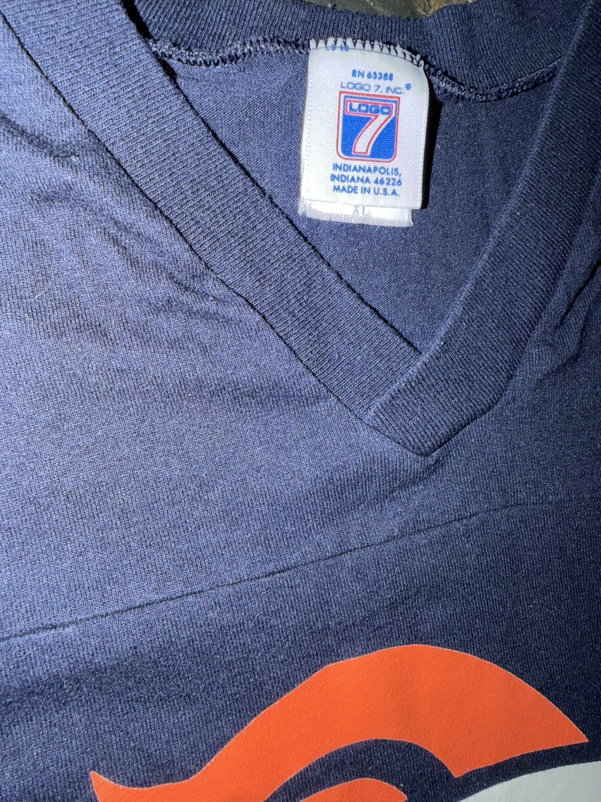 Logo 7 Vintage Denver Broncos NFL Logo 7 single stitch t-shirt XL Size US XL / EU 56 / 4 - 4 Thumbnail
