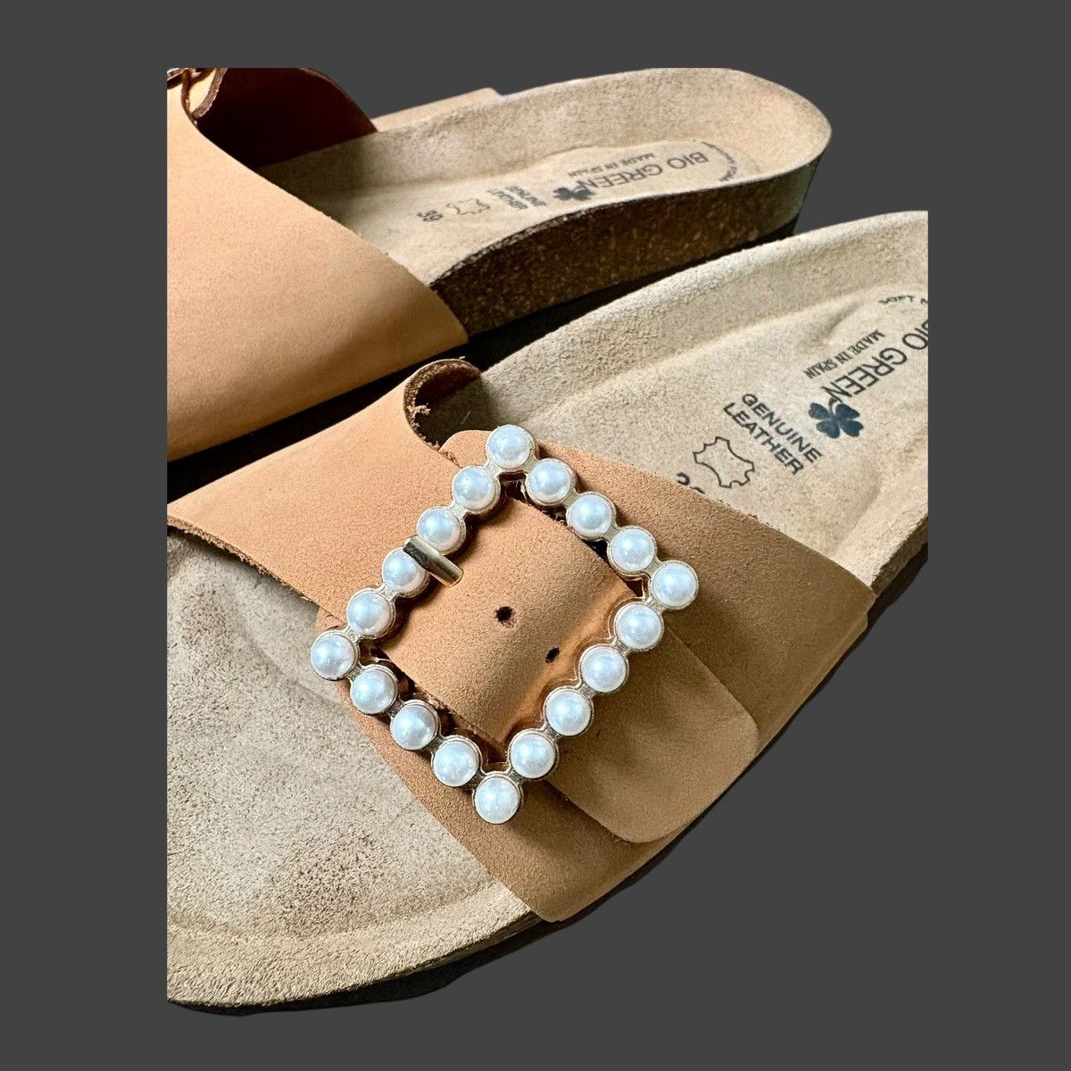 Other Bio Green Women’s Pearl Buckle Leather Sandals Sz 8.5 39 Size US 8.5 / IT 38.5 - 7 Thumbnail