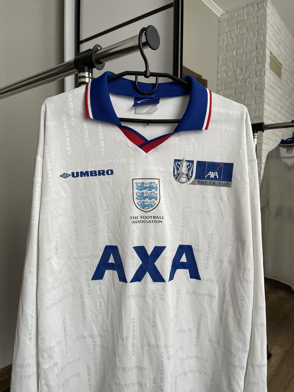 Umbro Umbro England Vintage Soccer Long Sleeve Jersey T-Shirt 90s Size US M / EU 48-50 / 2 - 5 Thumbnail