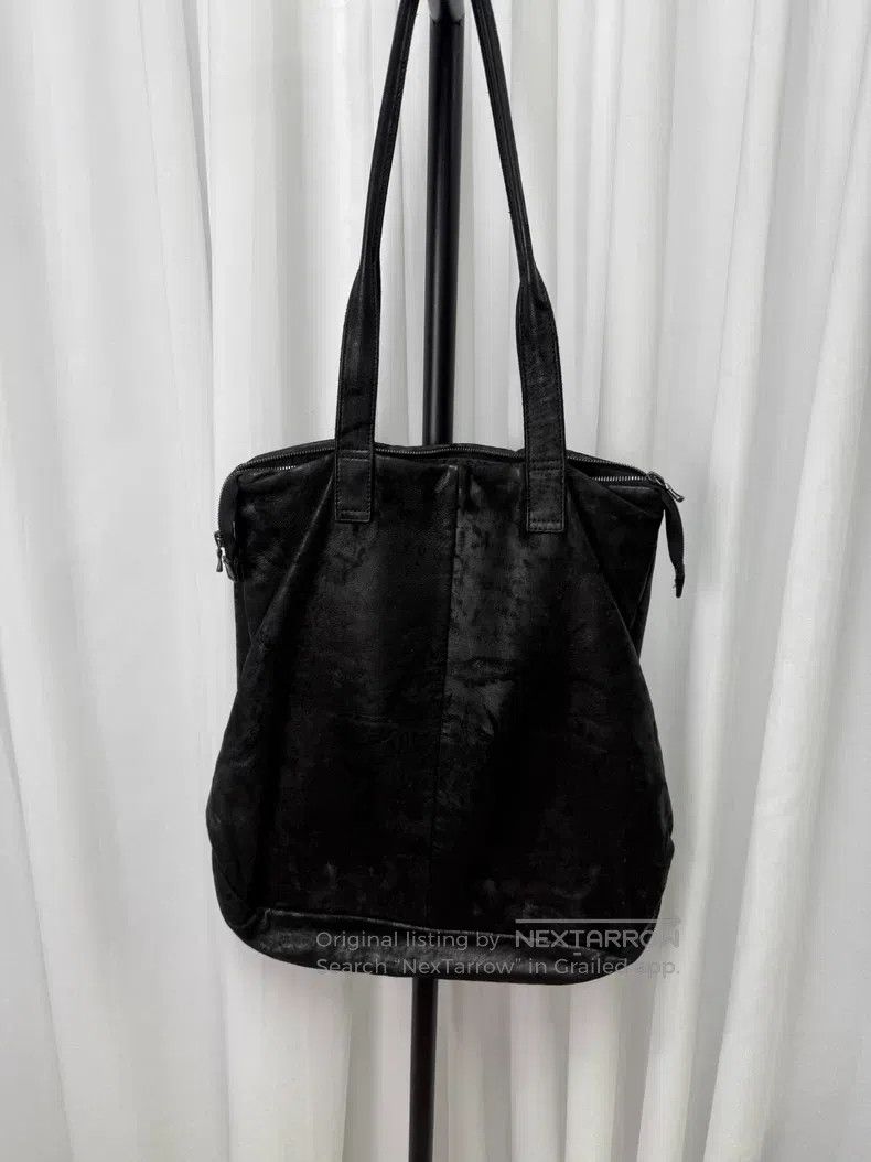 Julius Julius Ripped sheepskin geometric zipper handbag Size ONE SIZE - 6 Thumbnail