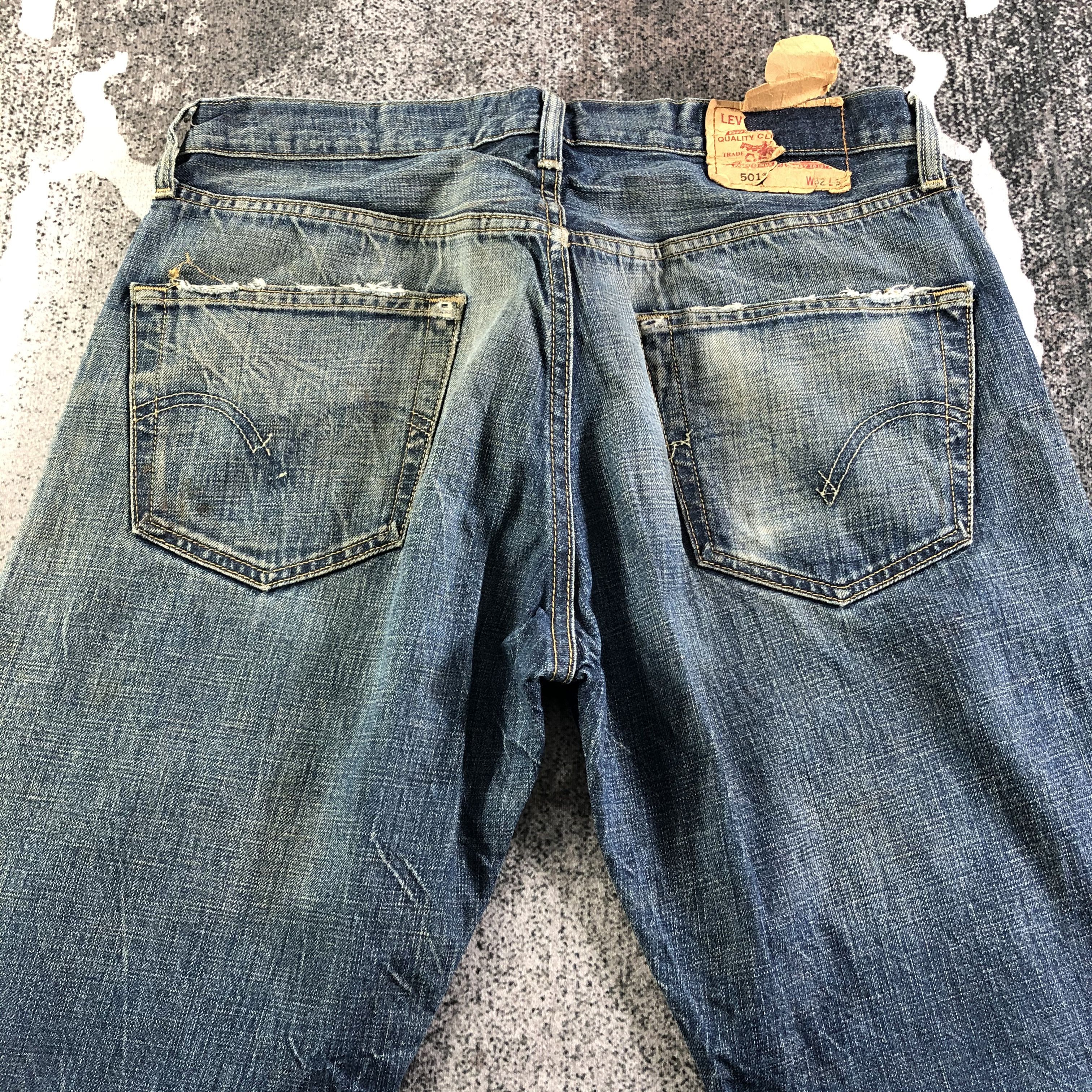 Levi's Vintage Levis 501 Jeans Distressed Denim KJ2947 Size US 32 / EU 48 - 4 Thumbnail