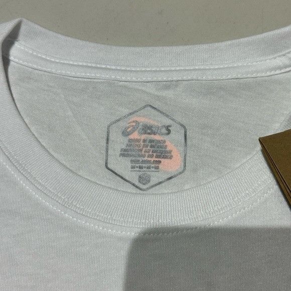 Asics NWT ASICS SOUND MIND SOUND BODY GRAPHIC T-SHIRT SZ MEDIUM M Size M / US 6-8 / IT 42-44 - 3 Thumbnail