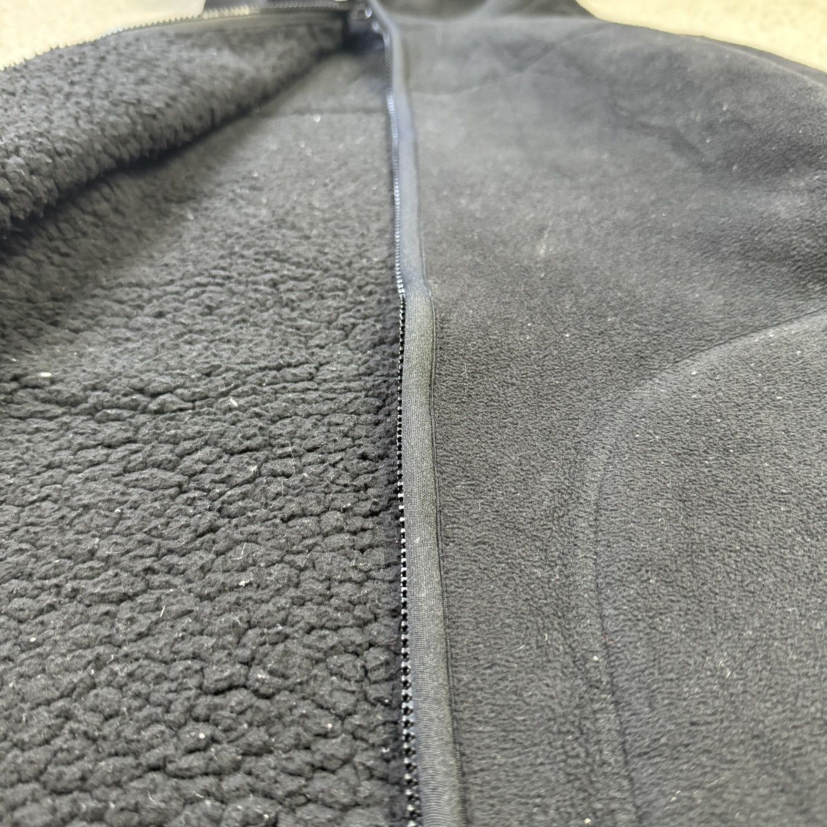 Japanese Brand × Uniqlo 💥Uniqlo Black Matted Fleece Hooded Jacket Size US L / EU 52-54 / 3 - 6 Thumbnail