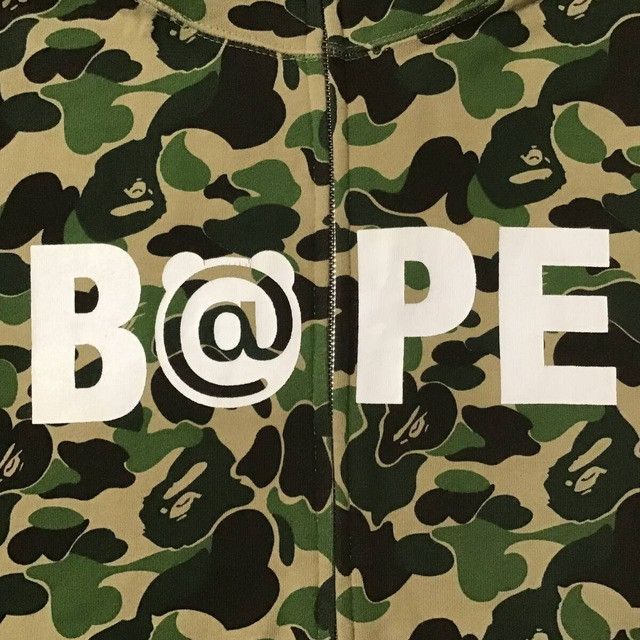 Bape × Medicom Toy BAPE × medicom toy BE@R full zip hoodie ABC camo green APE Size US L / EU 52-54 / 3 - 4 Thumbnail