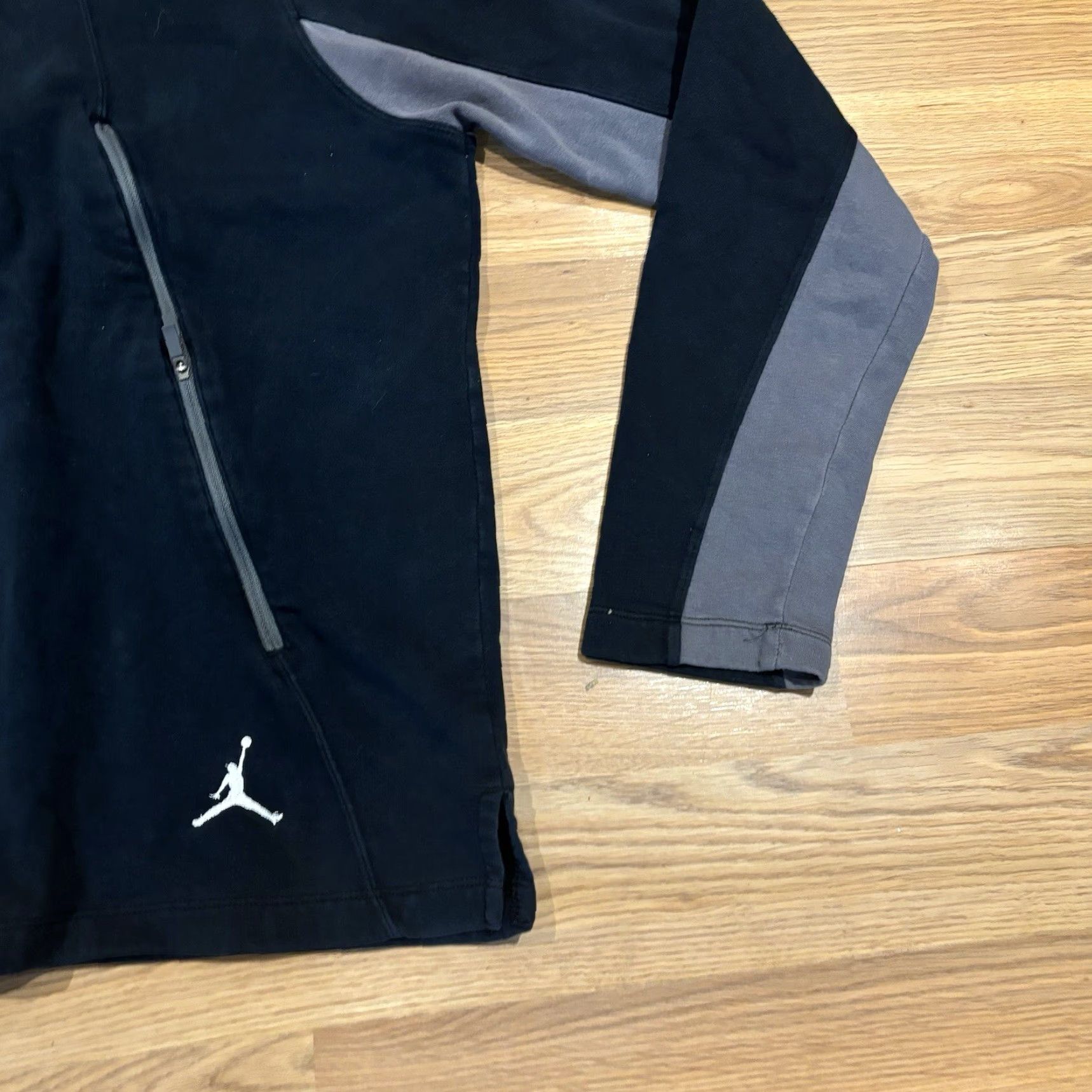 Jordan Brand Air Jordan Hoodie Black Gray Pullover High Neck Embroidered Logo Mens Large Jumpman Size US L / EU 52-54 / 3 - 4 Thumbnail