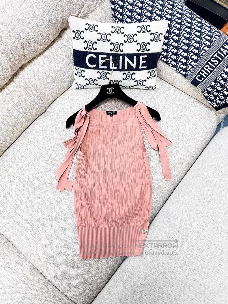 Chanel Chanel Lotus pink sleeveless tie knit vest Size XXS / US 00 / IT 34 - 1 Thumbnail