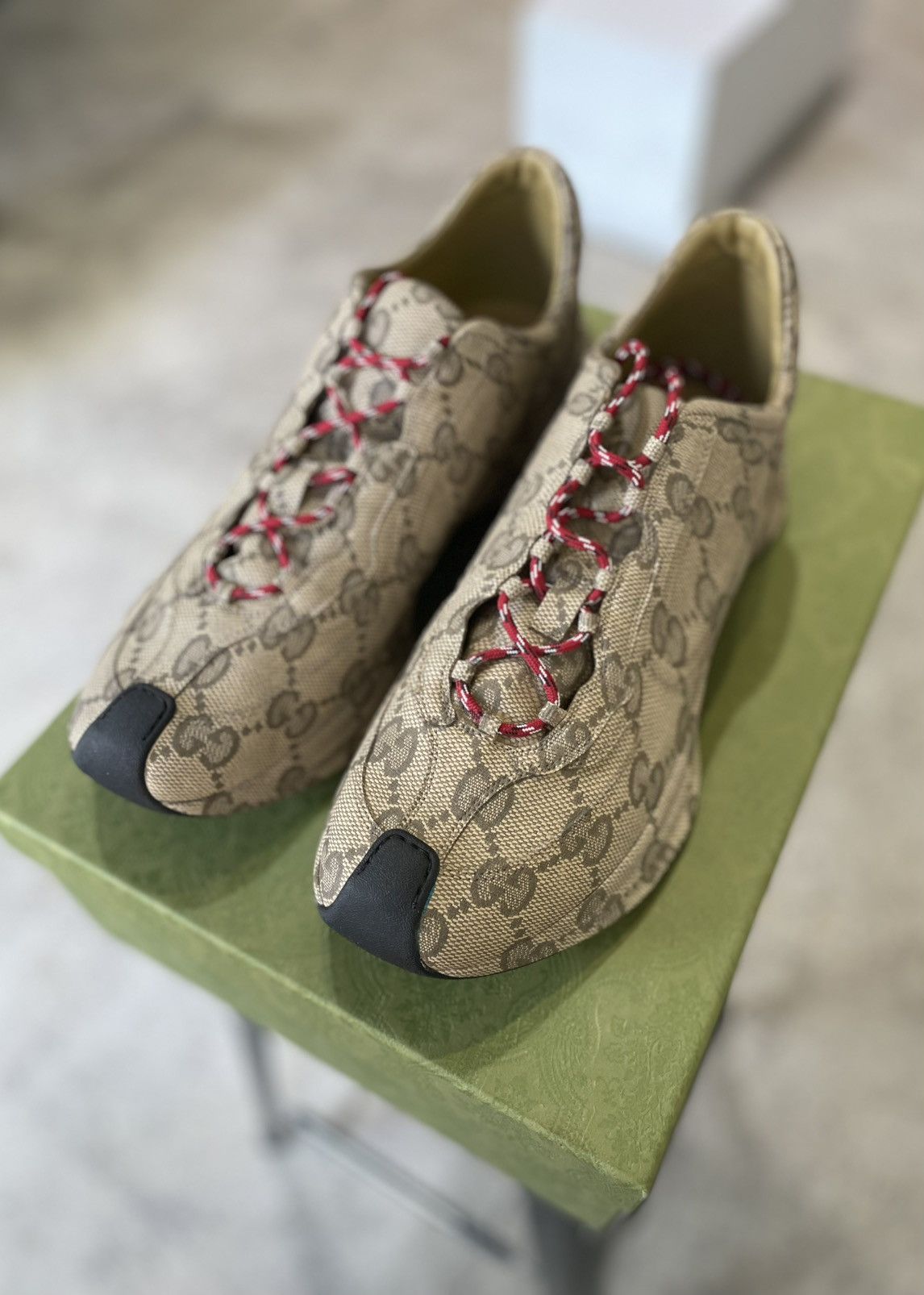 Gucci Gucci Run Sneaker 'Beige Ebony Monogram' Size US 13 / EU 46 - 2 Thumbnail