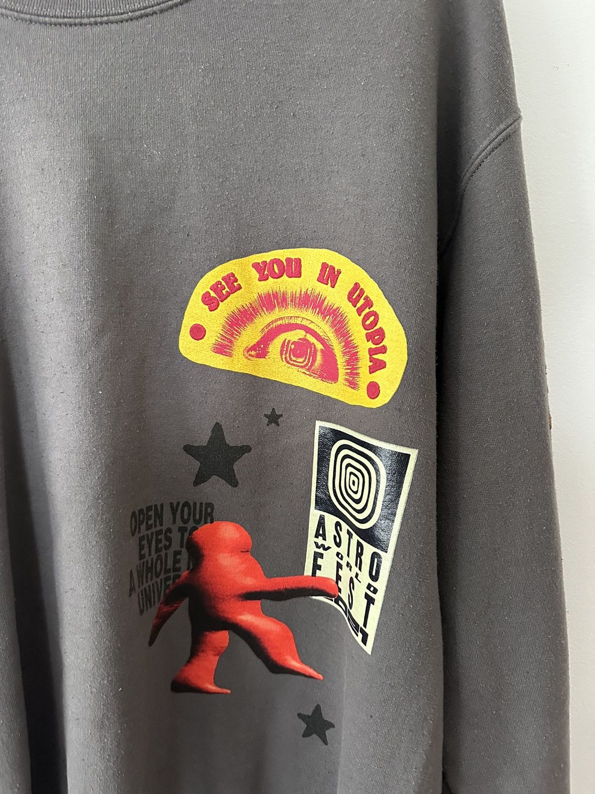 Travis Scott Travis scott Astrofest 2021 Grey Crewneck Size US S / EU 44-46 / 1 - 2 Thumbnail
