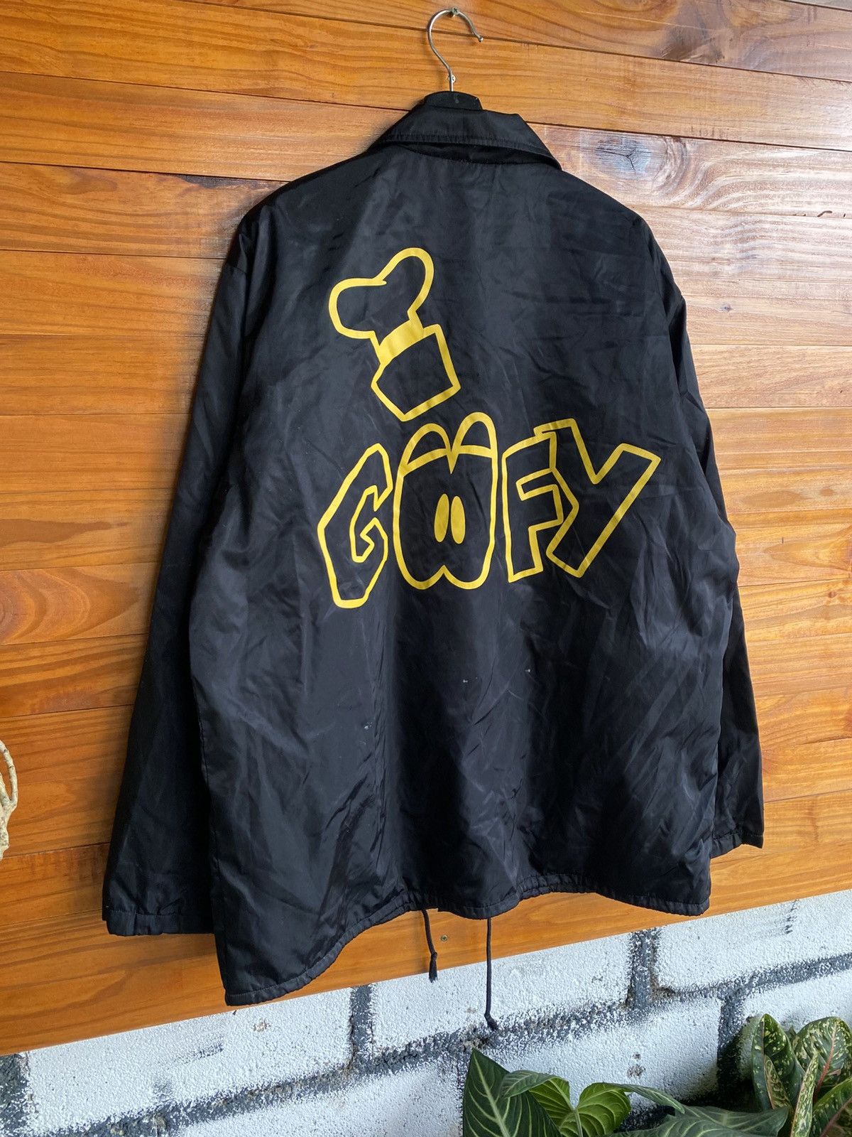 Disney Vintage Disney Goofy Coaches Jacket – 90s Black Nylon Size US L / EU 52-54 / 3 - 11 Thumbnail