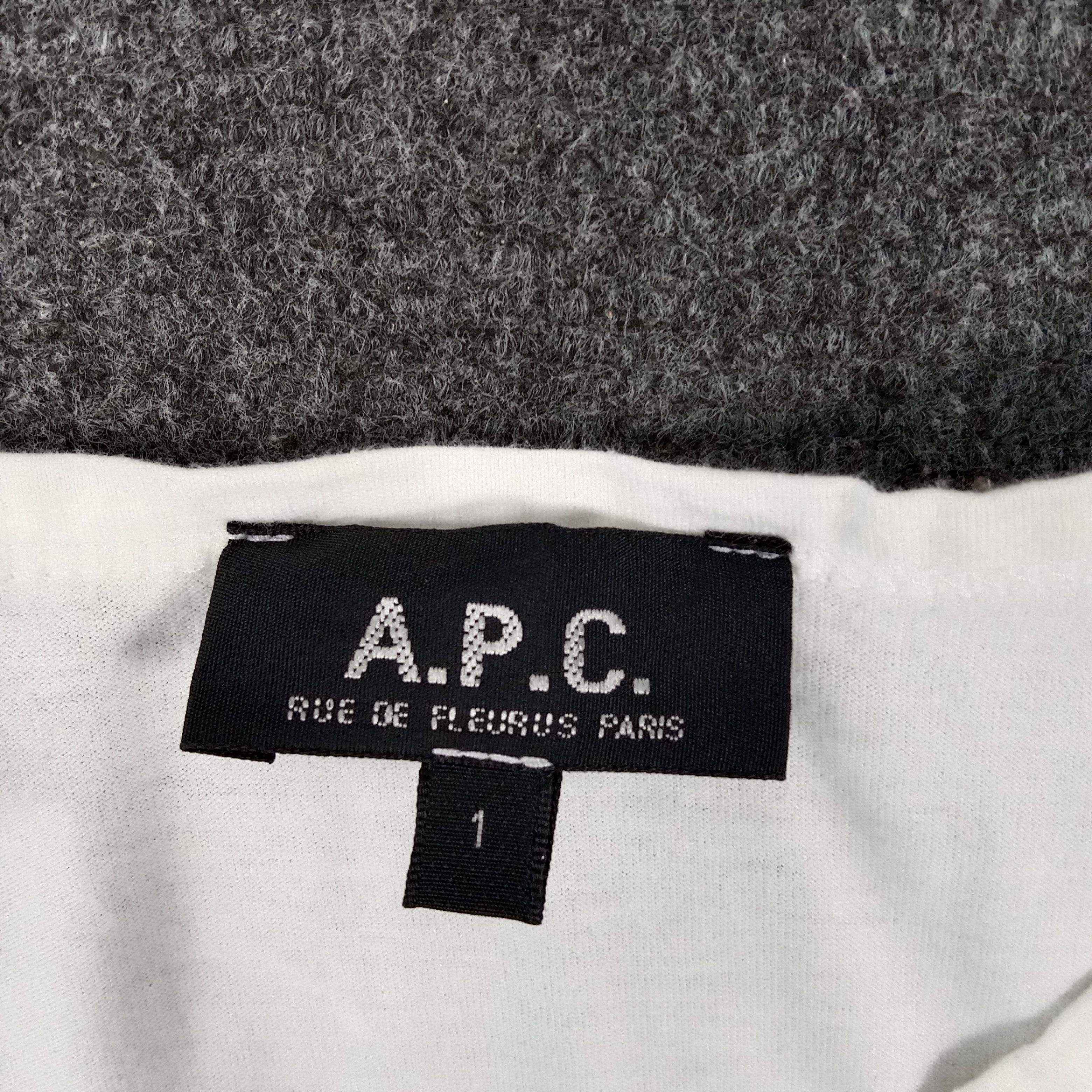 A.P.C. A.P.C Japanese Brand Art Work Tshirt Size US M / EU 48-50 / 2 - 4 Thumbnail