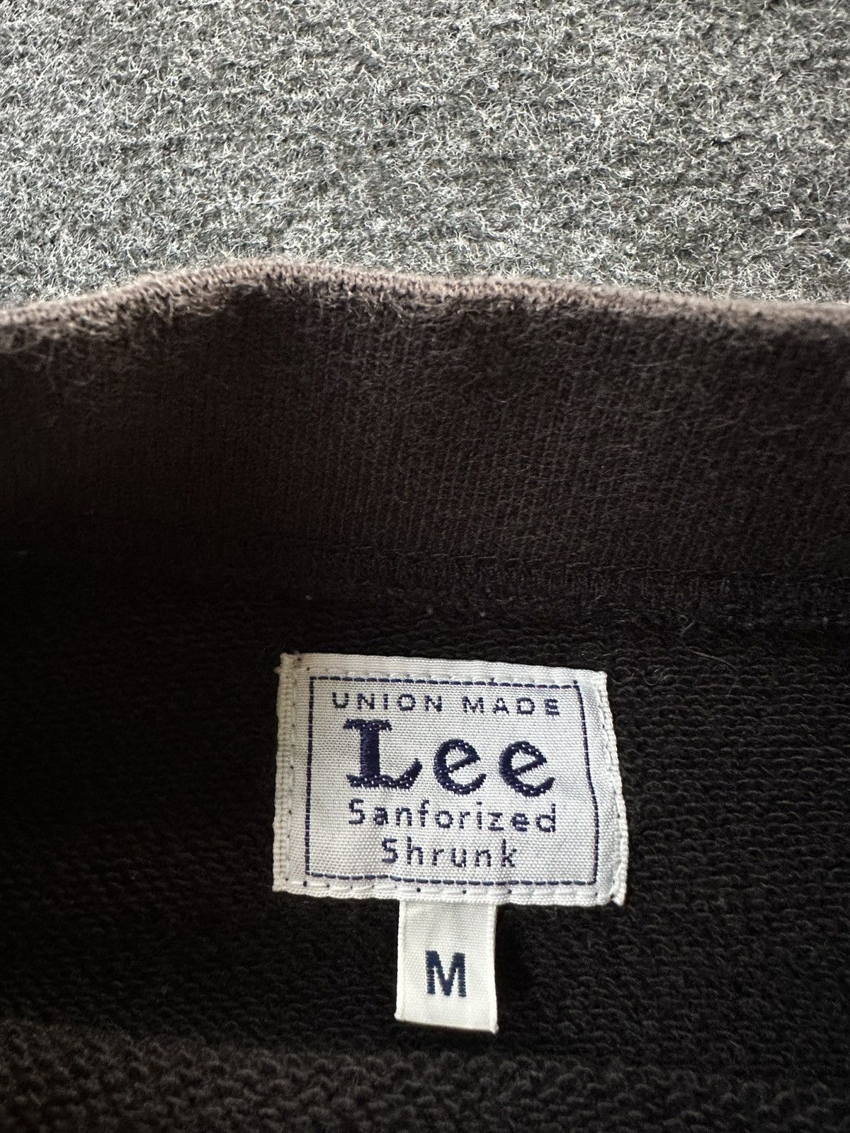 Lee × Vintage Vintage Lee Center Logo Sunfaded Crewneck Z39 Size US M / EU 48-50 / 2 - 7 Thumbnail