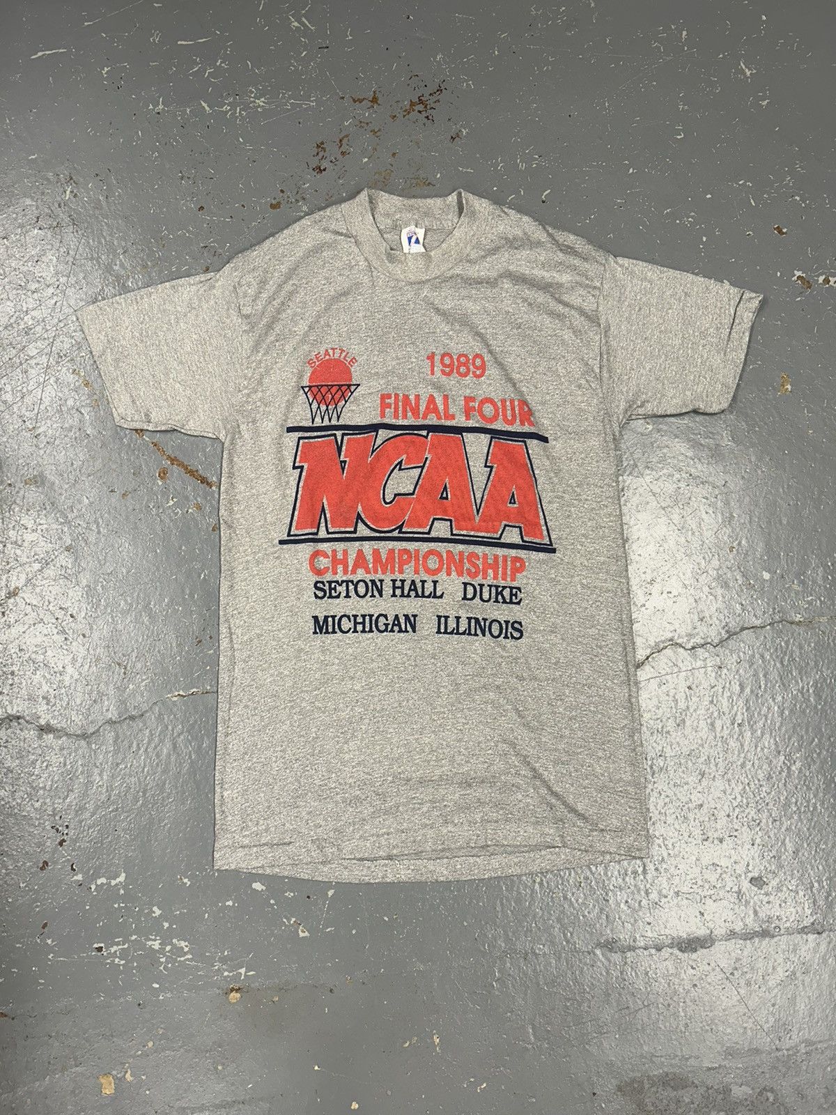 NCAA × Vintage Crazy Vintage 1989 Grey NCAA Basketball Script Tee Shirt Size US S / EU 44-46 / 1 - 1 Thumbnail