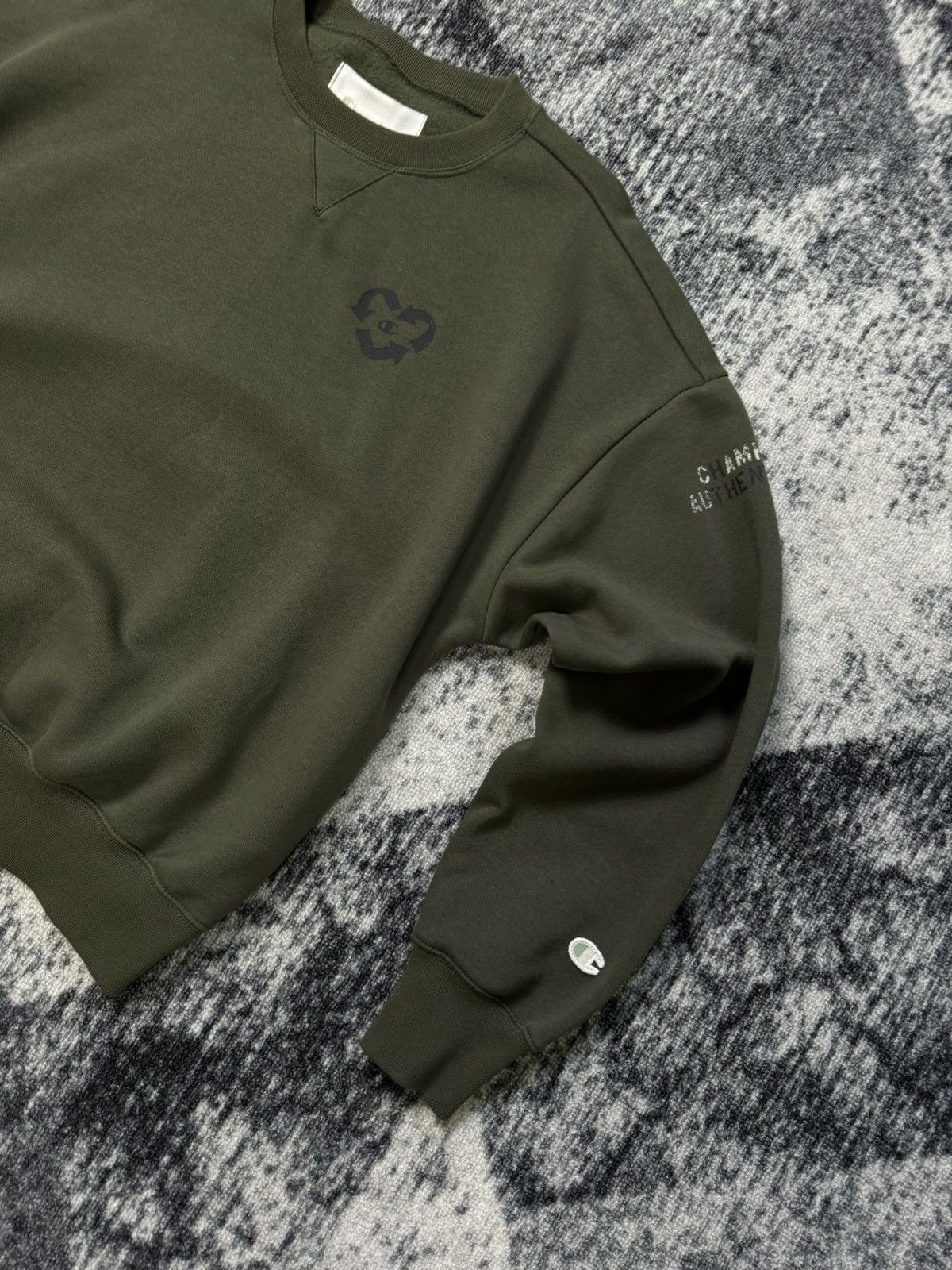 Champion Vintage Champion Authentic Athletic Apparel Sweatshirt Size M / US 6-8 / IT 42-44 - 2 Thumbnail