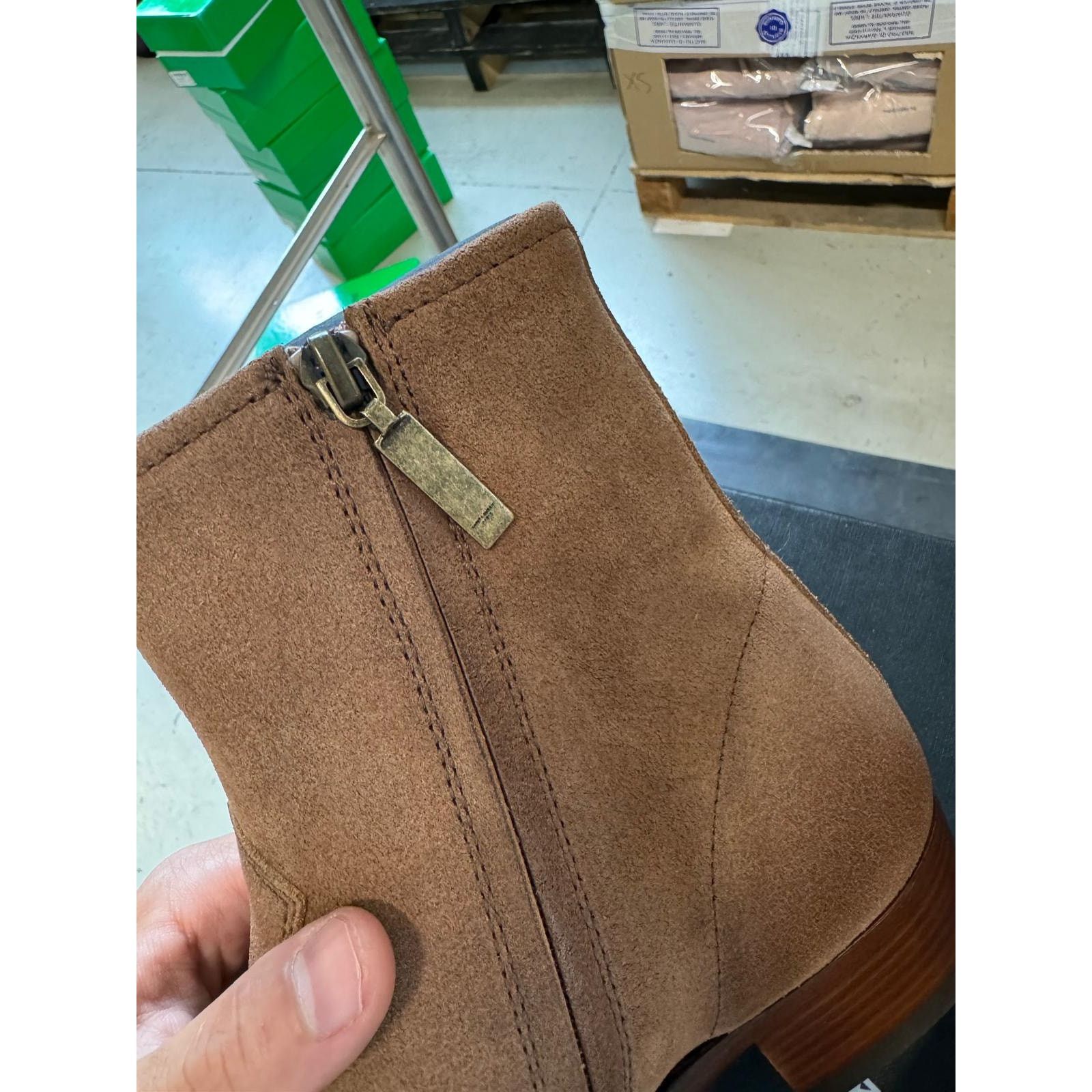 Saint Laurent Paris o1alsimx924 Q:2 / 669285 Wyatt Chelsea Suede Boots in Brown Size US 7 / EU 40 - 8 Thumbnail