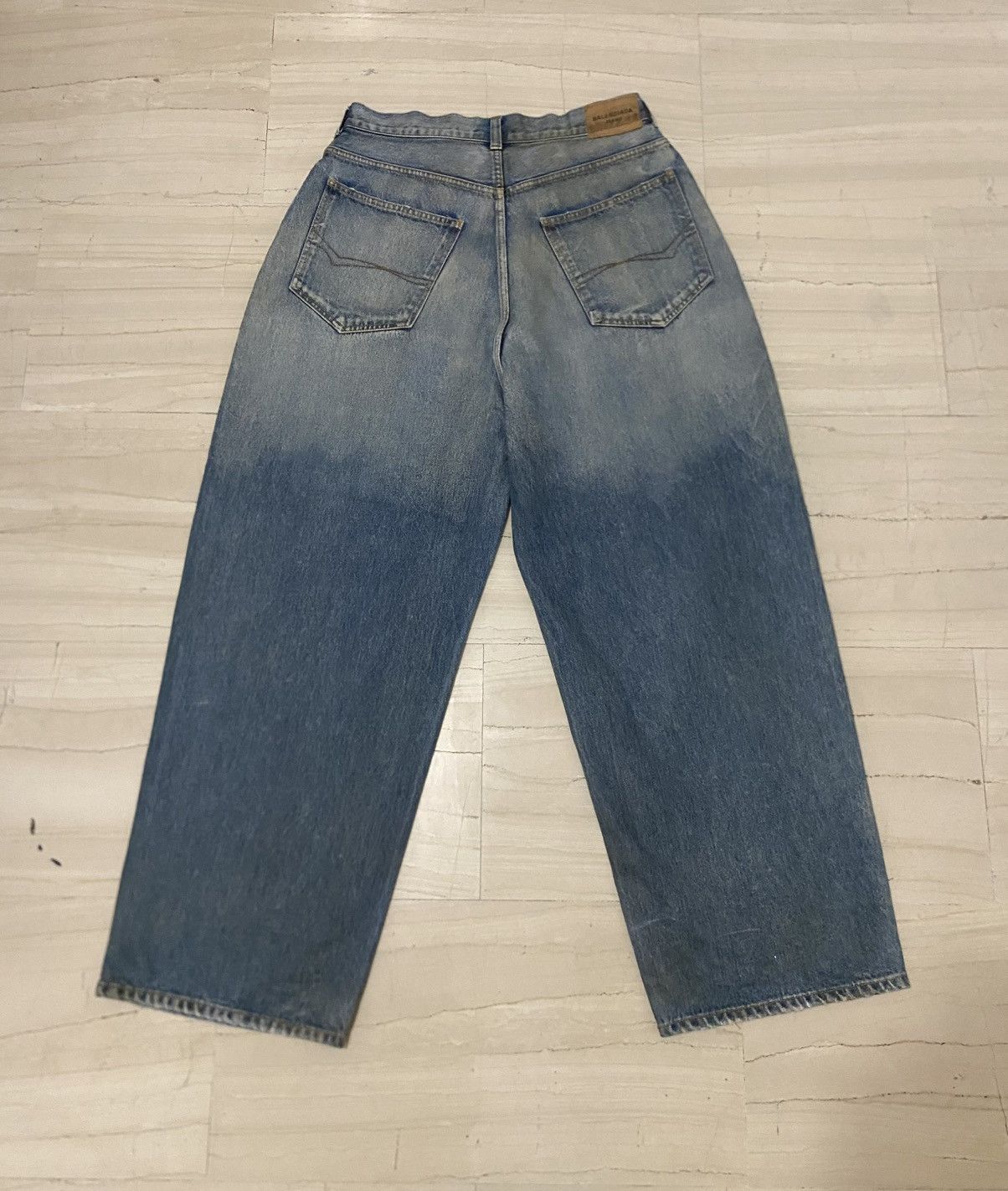 Balenciaga Balenciaga true blue wax baggy denim Size US 34 / EU 50 - 2 Thumbnail