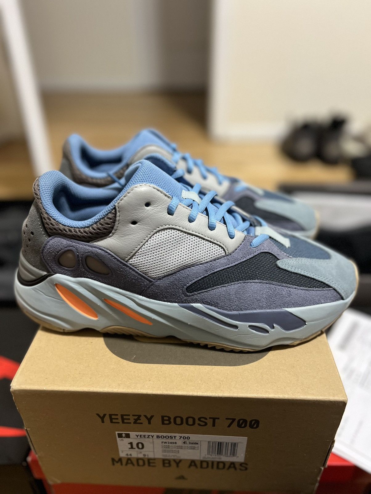 Adidas Yeezy Boost 700 “Carbon Blue” Size 10