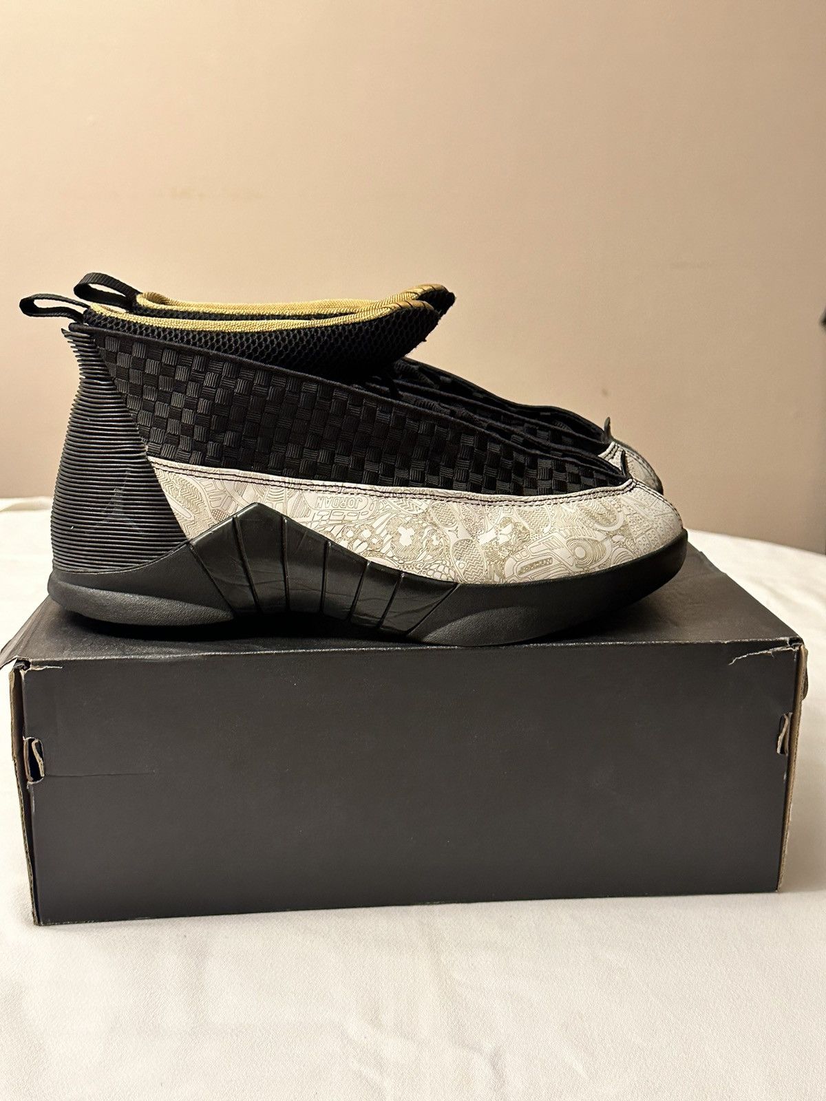 Jordan Brand Air Jordan 15 Laser Black Sz 10 Size US 10 / EU 43 - 3 Thumbnail