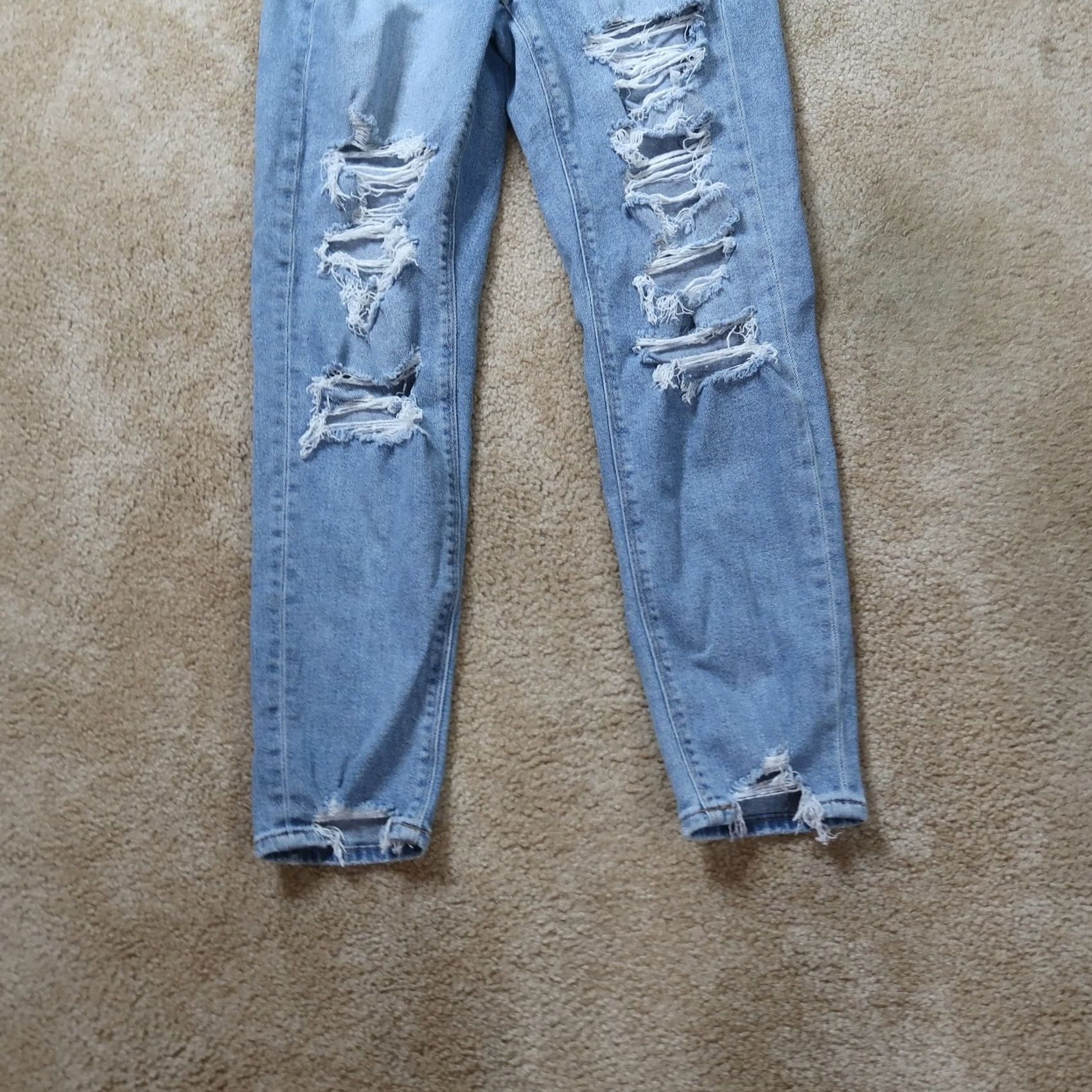 American Eagle Outfitters American Eagle Outfitters Mom Jeans Shirt? Size 26" / US 2 / IT 38 - 2 Thumbnail