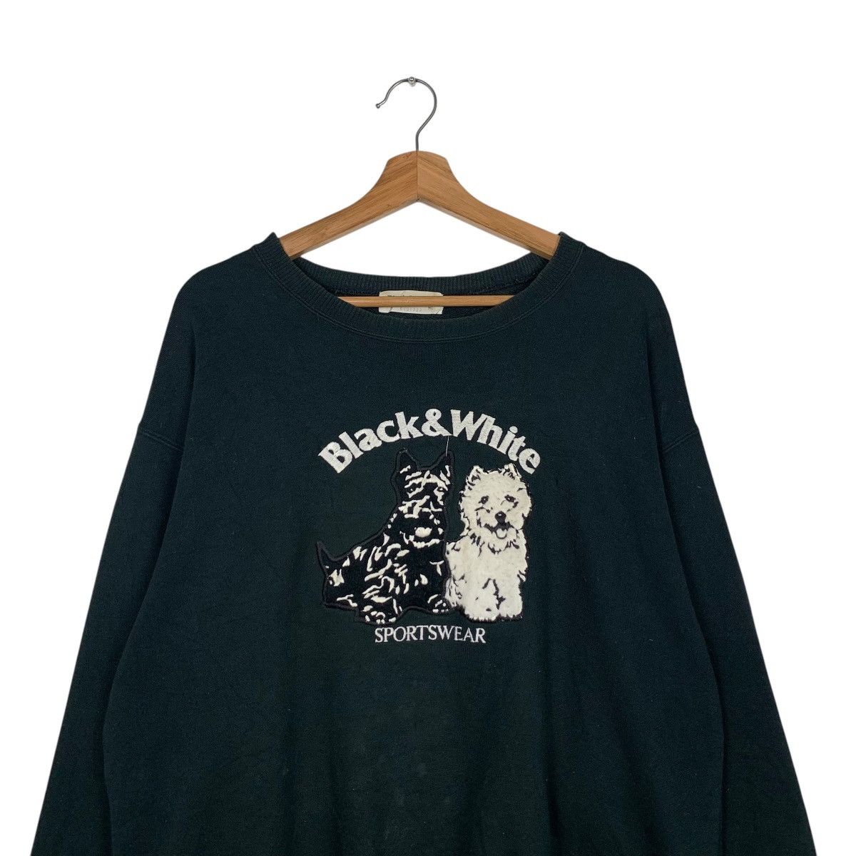 Japanese Brand BLACK & WHITE Embroidery Puppies Logo Sweatshirt #1875-C82 Size US M / EU 48-50 / 2 - 2 Thumbnail