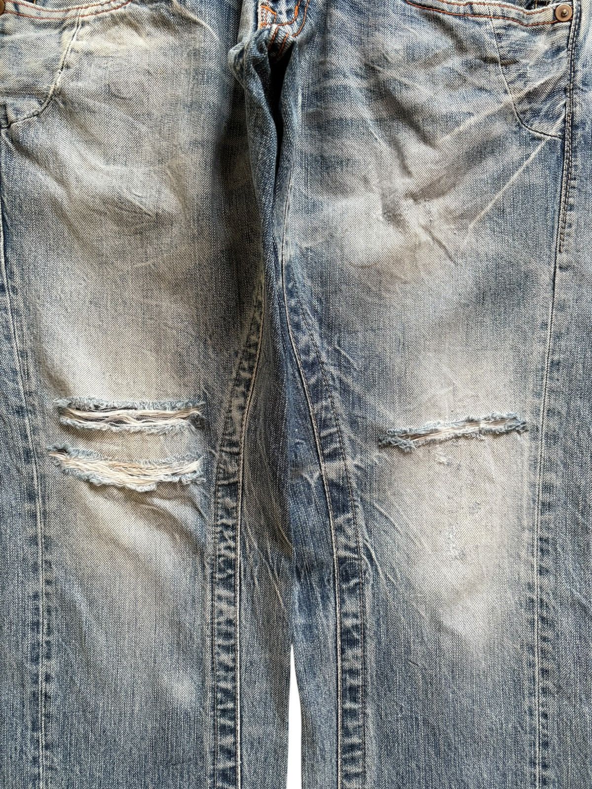 Japanese Brand Vintage Japanese Brand Mud Wash Distressed Ripped Jeans Size US 32 / EU 48 - 5 Thumbnail