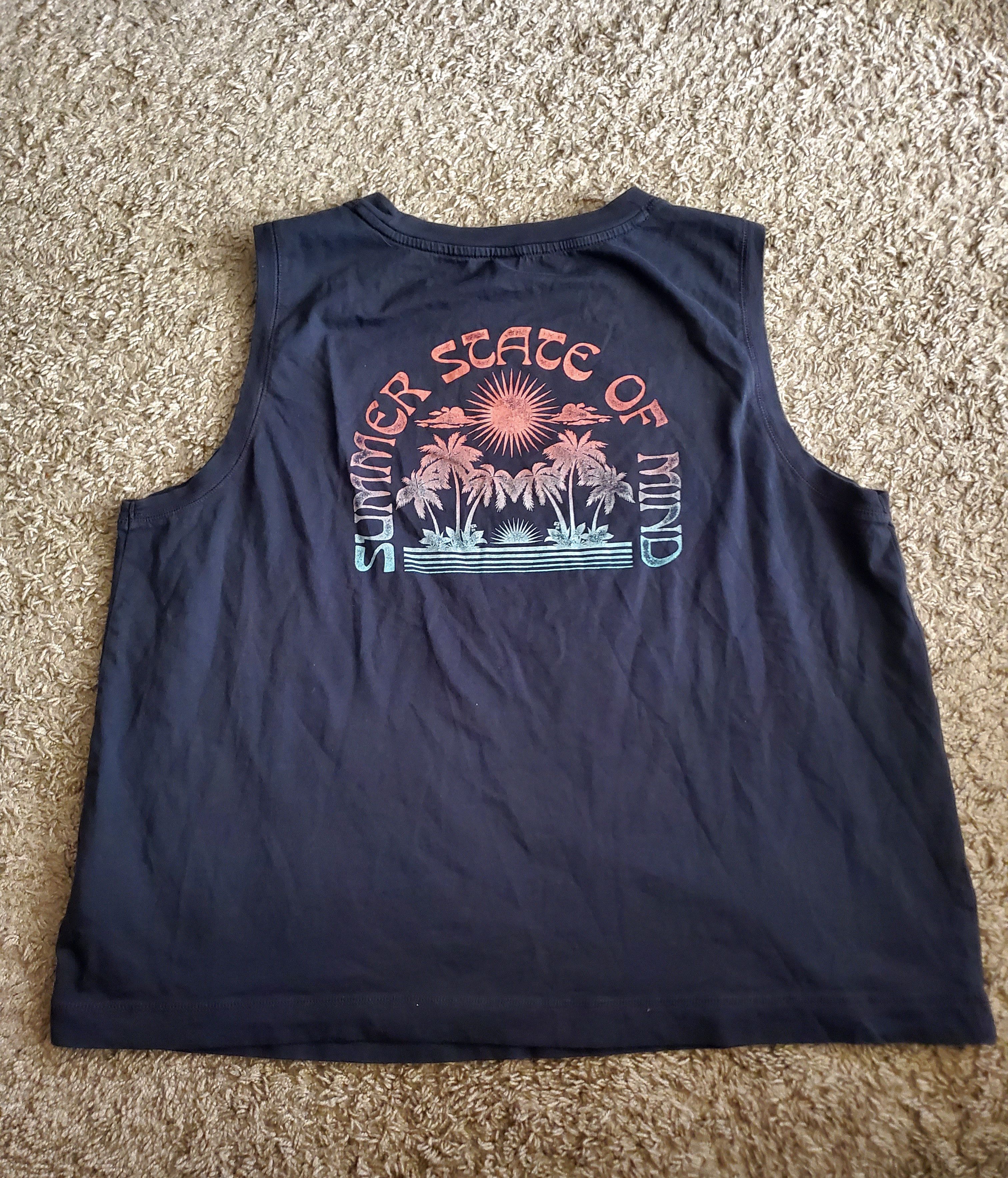 Old Navy Women's variety bundle of 6 tank tops-size XL Size XL / US 12-14 / IT 48-50 - 3 Thumbnail