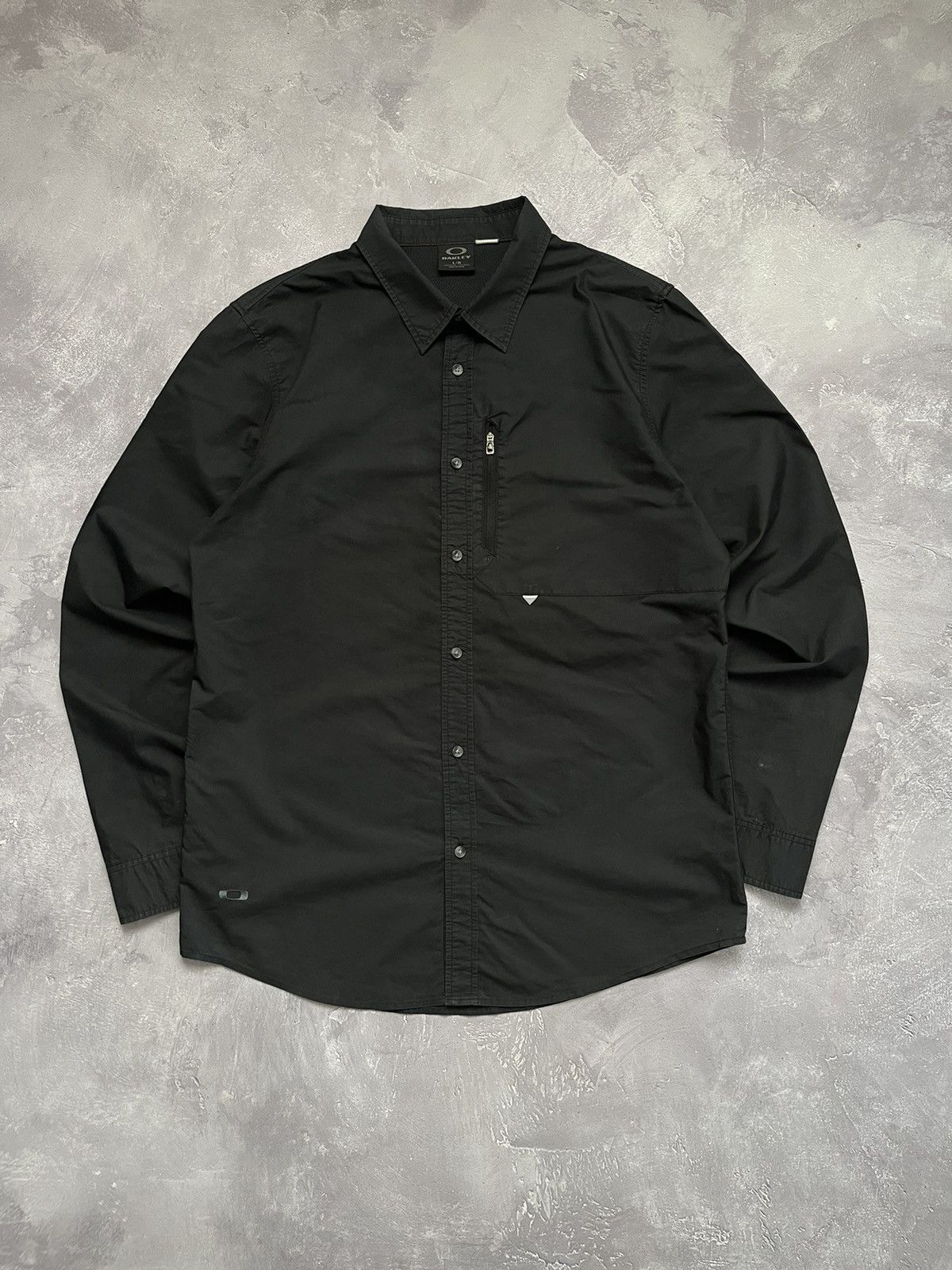 Oakley Rare Vintage Oakley ThermoGauge Black Nylon Shirt LongSleeve Size US L / EU 52-54 / 3 - 1 Thumbnail