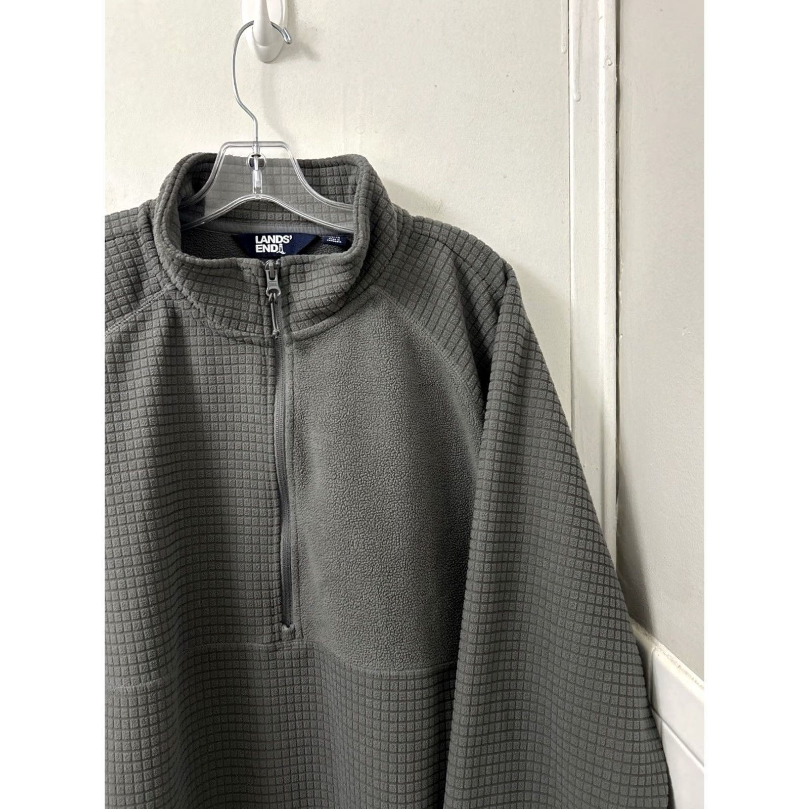 Lands' End Lands' End Mens XL 1/4 Zip Fleece Pullover Gray Mock Neck Raglan Long Sleeve Shirt Sweater Knit Waffle-Pocket Casual Outdoor Hiking Jacket Structured Size US XL / EU 56 / 4 - 4 Thumbnail