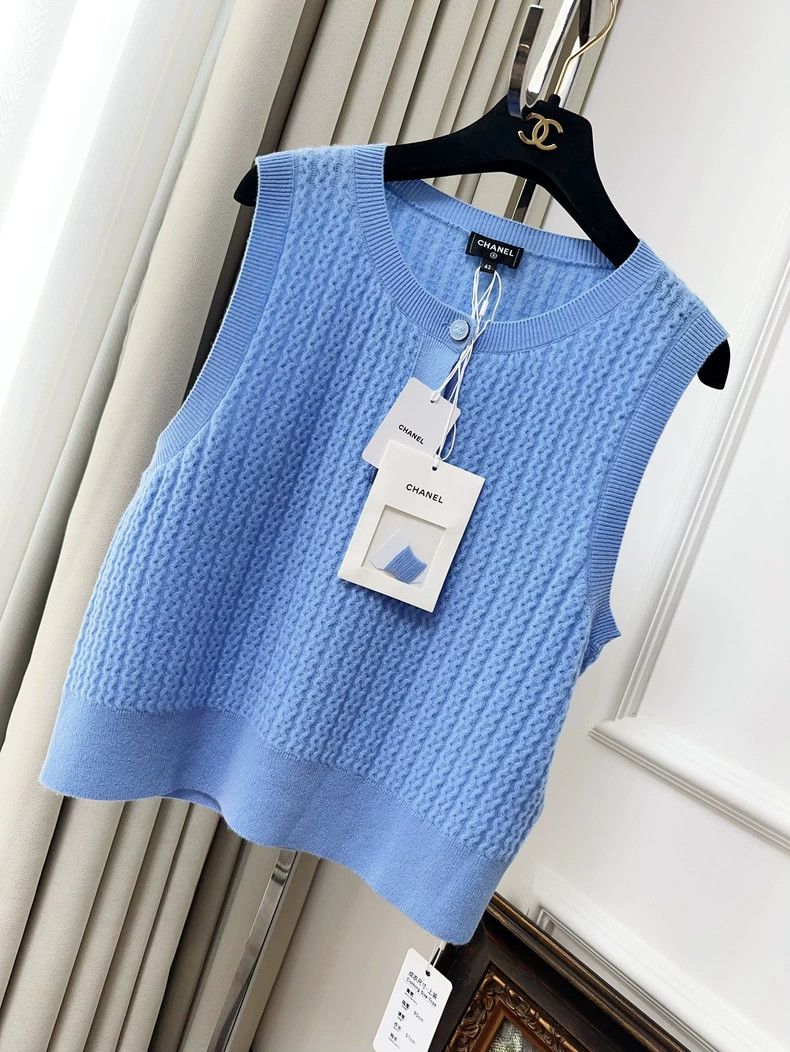 Chanel Chanel 24b blue knitted round-neck top Size M / US 6-8 / IT 42-44 - 1 Thumbnail