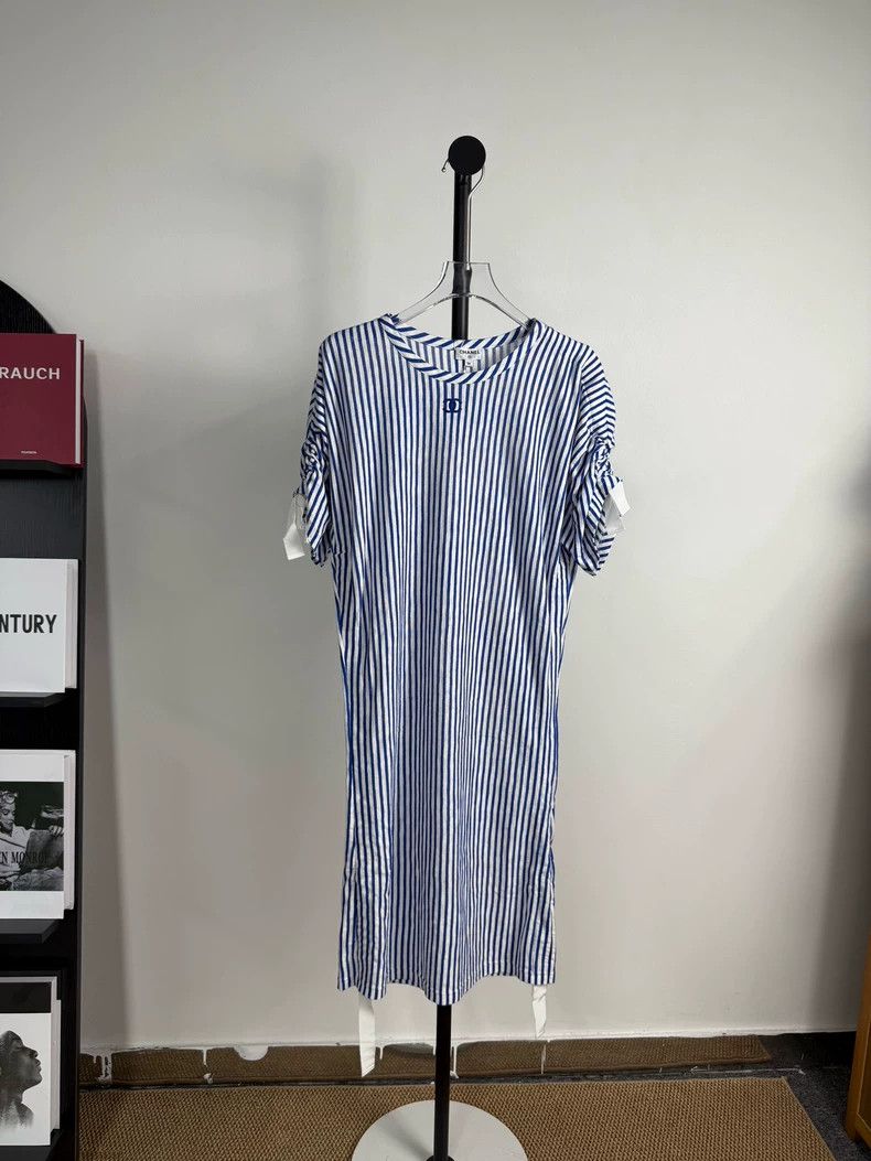 Chanel Chanel Vertical striped dress Size XS / US 0-2 / IT 36-38 - 1 Thumbnail