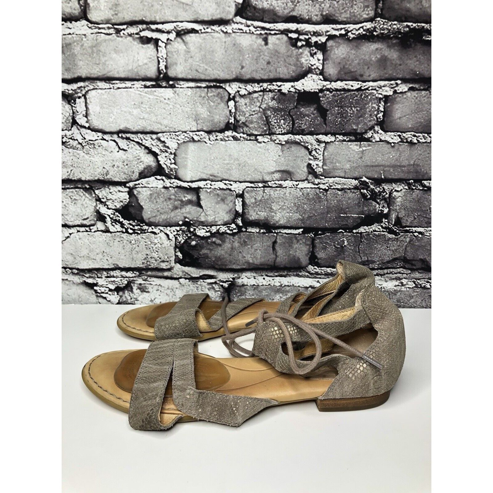 Born Born Gray Leather Ankle Snake Print Leather Lace Flats Sanda Size US 8.5 / IT 38.5 - 15 Thumbnail