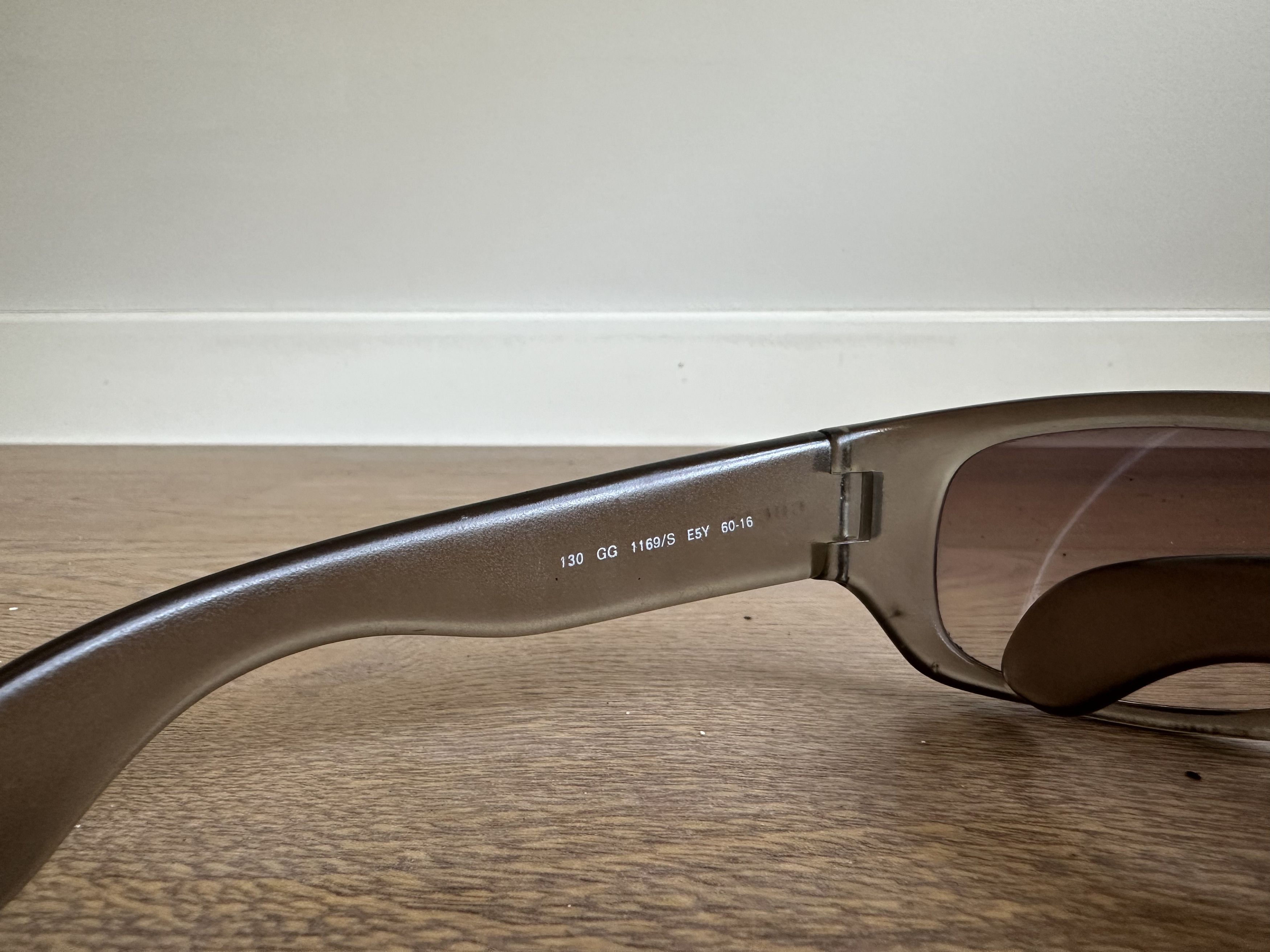 Gucci Grey matte Gucci Sunglasses Size ONE SIZE - 5 Thumbnail