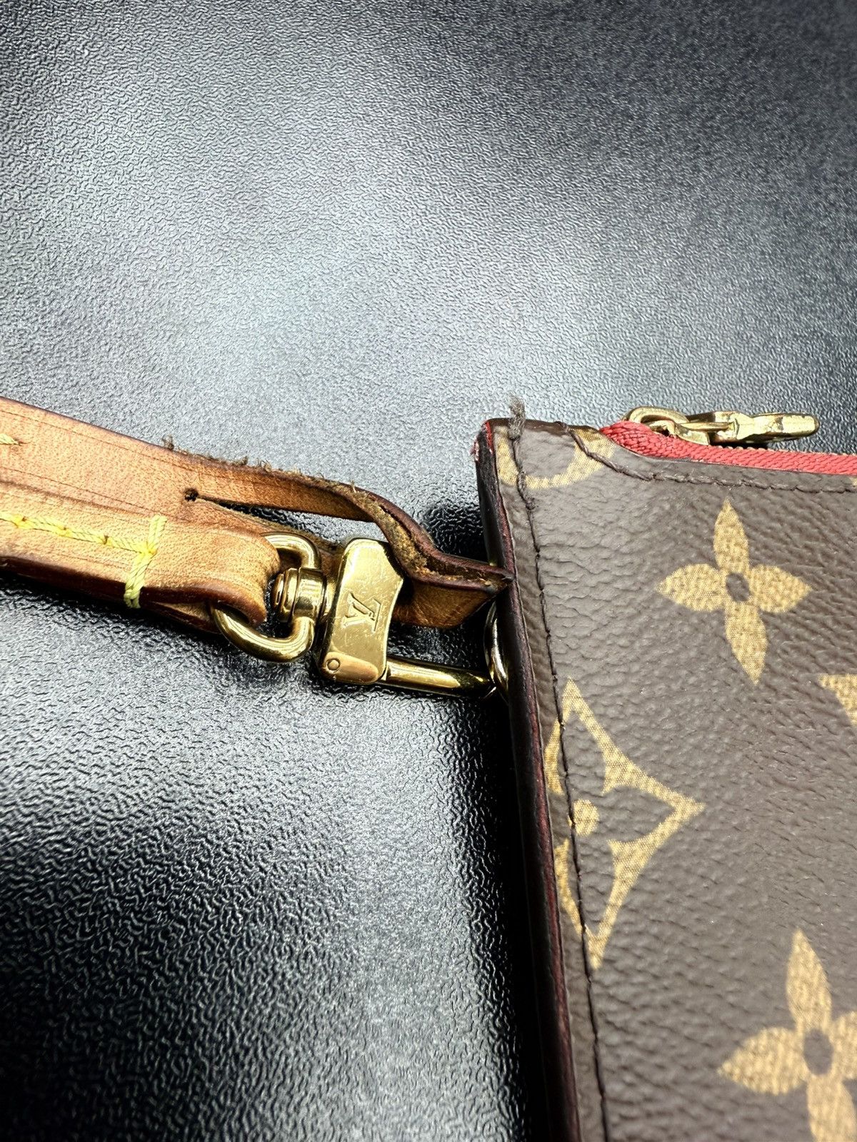 Louis Vuitton Louis Vuitton Neverfull MM Pouch wristlet wallet Size ONE SIZE - 7 Thumbnail