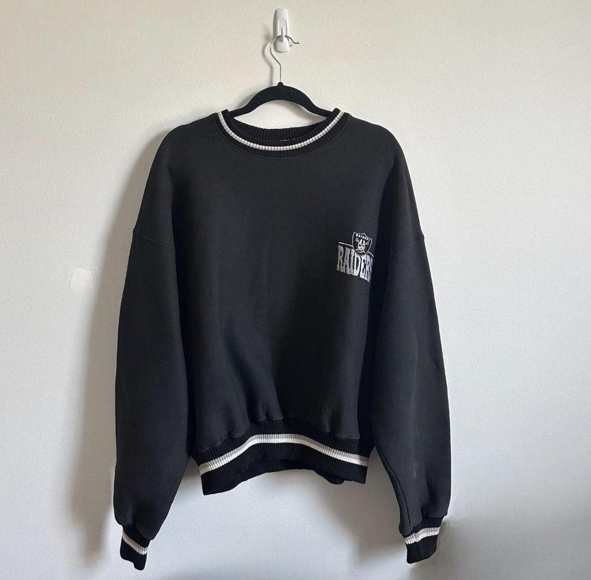 NFL Vintage 80s The Game Tag Raiders NFL Embroidered Crewneck Size US XL / EU 56 / 4 - 3 Thumbnail