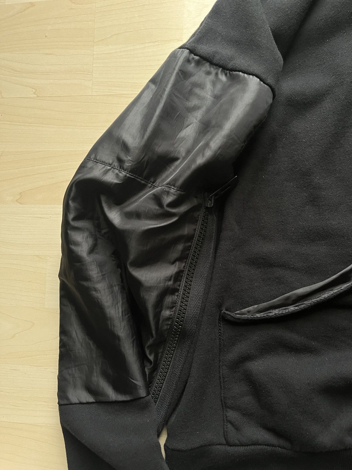 Han Kjobenhavn Han Kjøbenhavn patch hoodie nylon pocket zip satin utility Size US M / EU 48-50 / 2 - 8 Thumbnail
