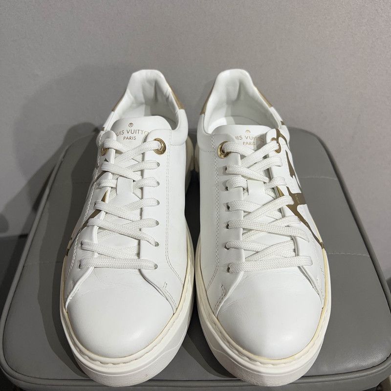 Louis Vuitton Louis Vuitton Stylish White Leather Sneakers - Size US 6.5 / EU 39-40 - 2 Thumbnail